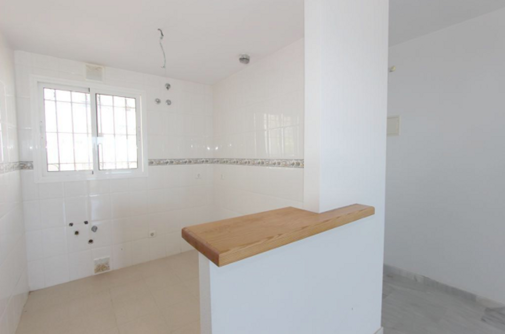 Condominium dans Duquesa, Málaga 10096061