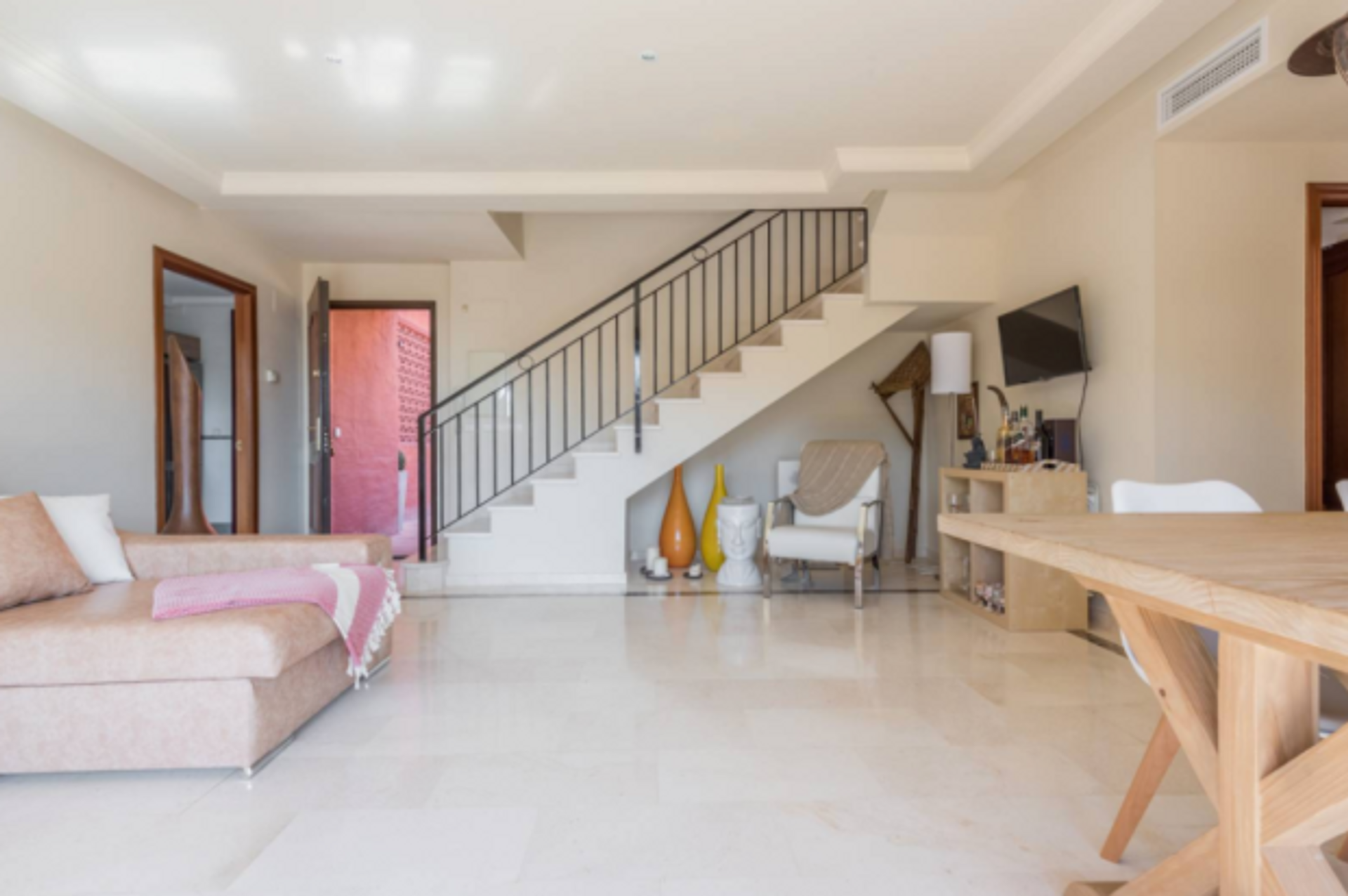 Condominium dans Casares, Málaga 10096074