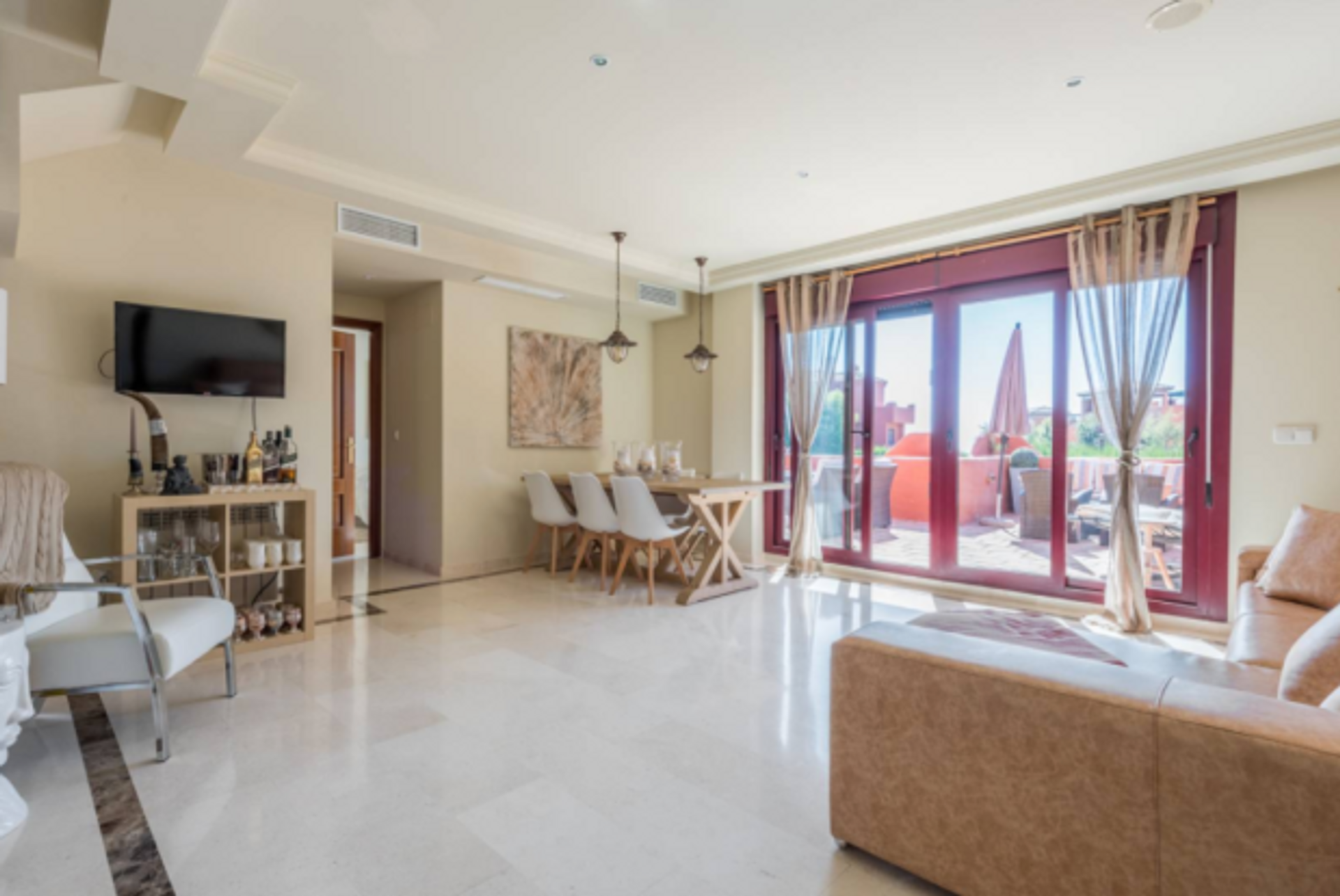 Condominium dans Casares, Málaga 10096074