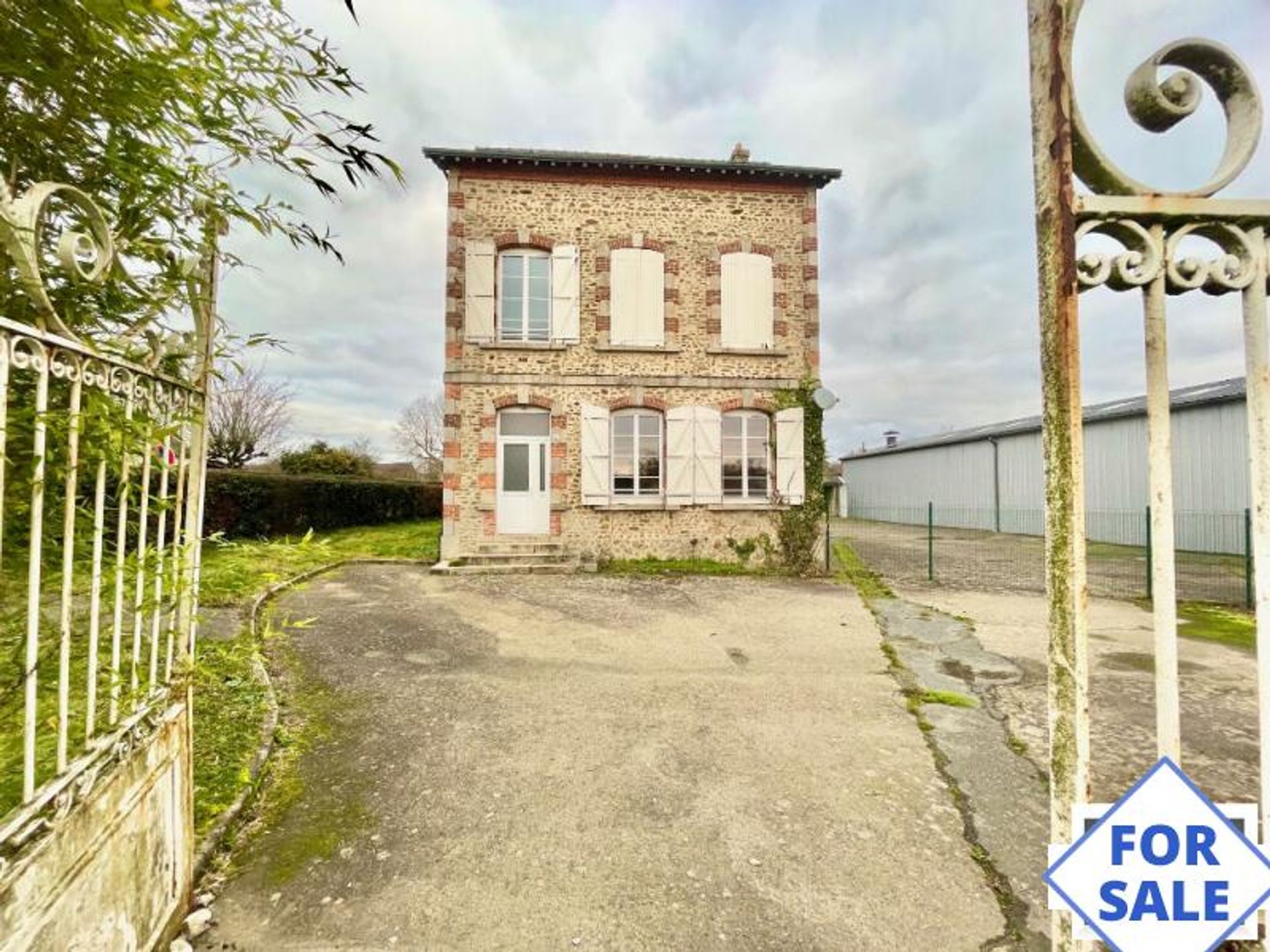 Hus i Saint-Denis-sur-Sarthon, Normandie 10096420