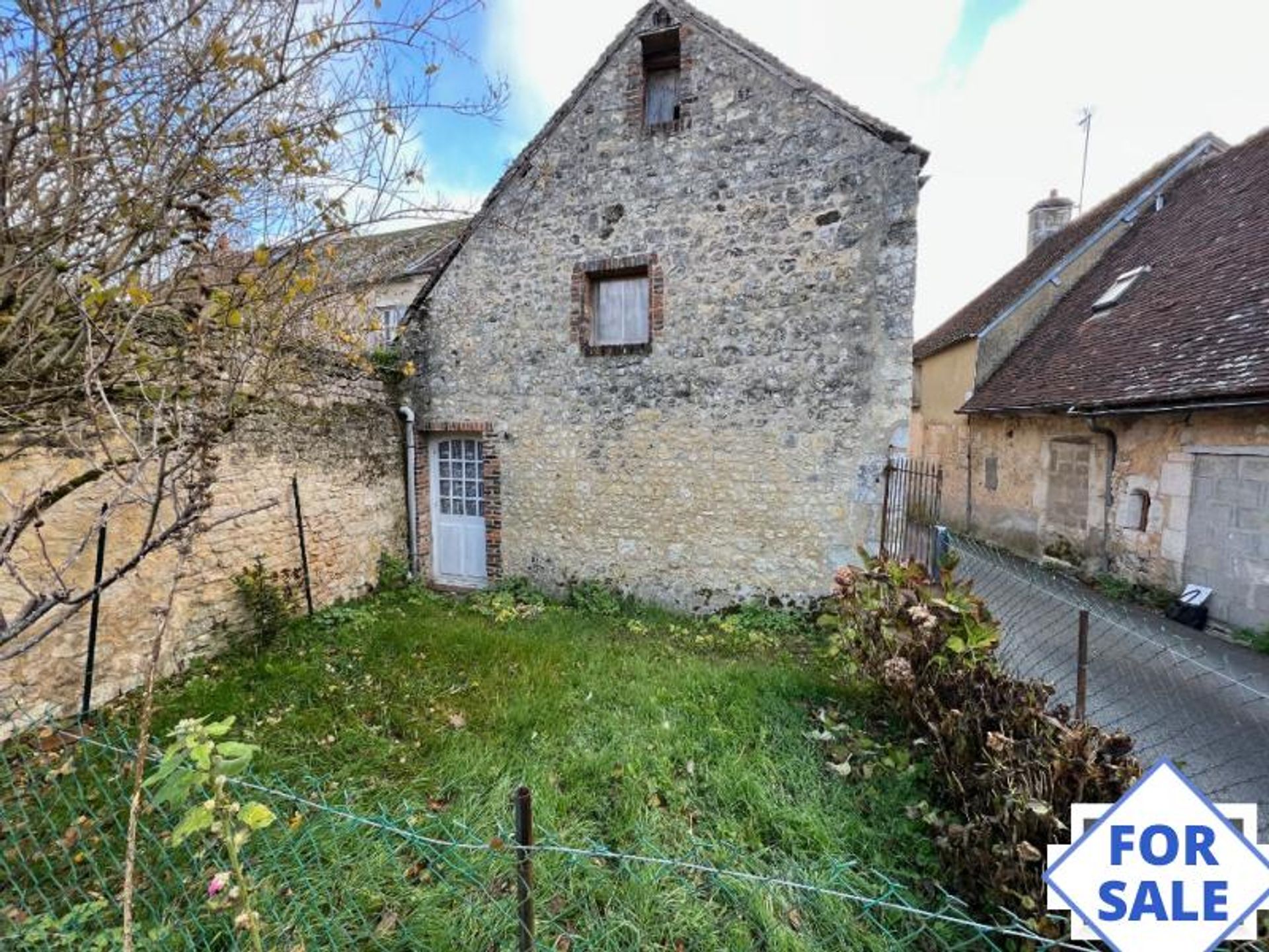 casa no Le Pin-la-Garenne, Basse-Normandie 10096511