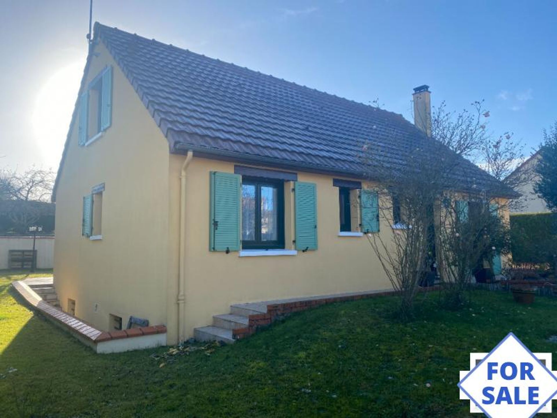 House in Mamers, Pays de la Loire 10096515