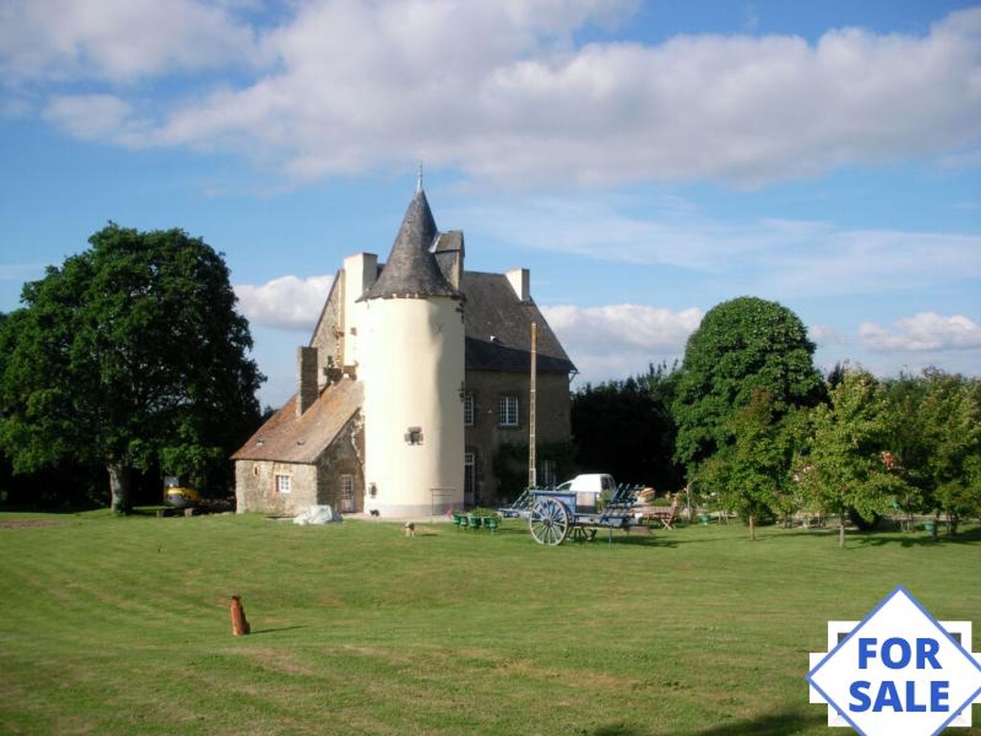 Αλλα σε Douillet, Pays de la Loire 10096572