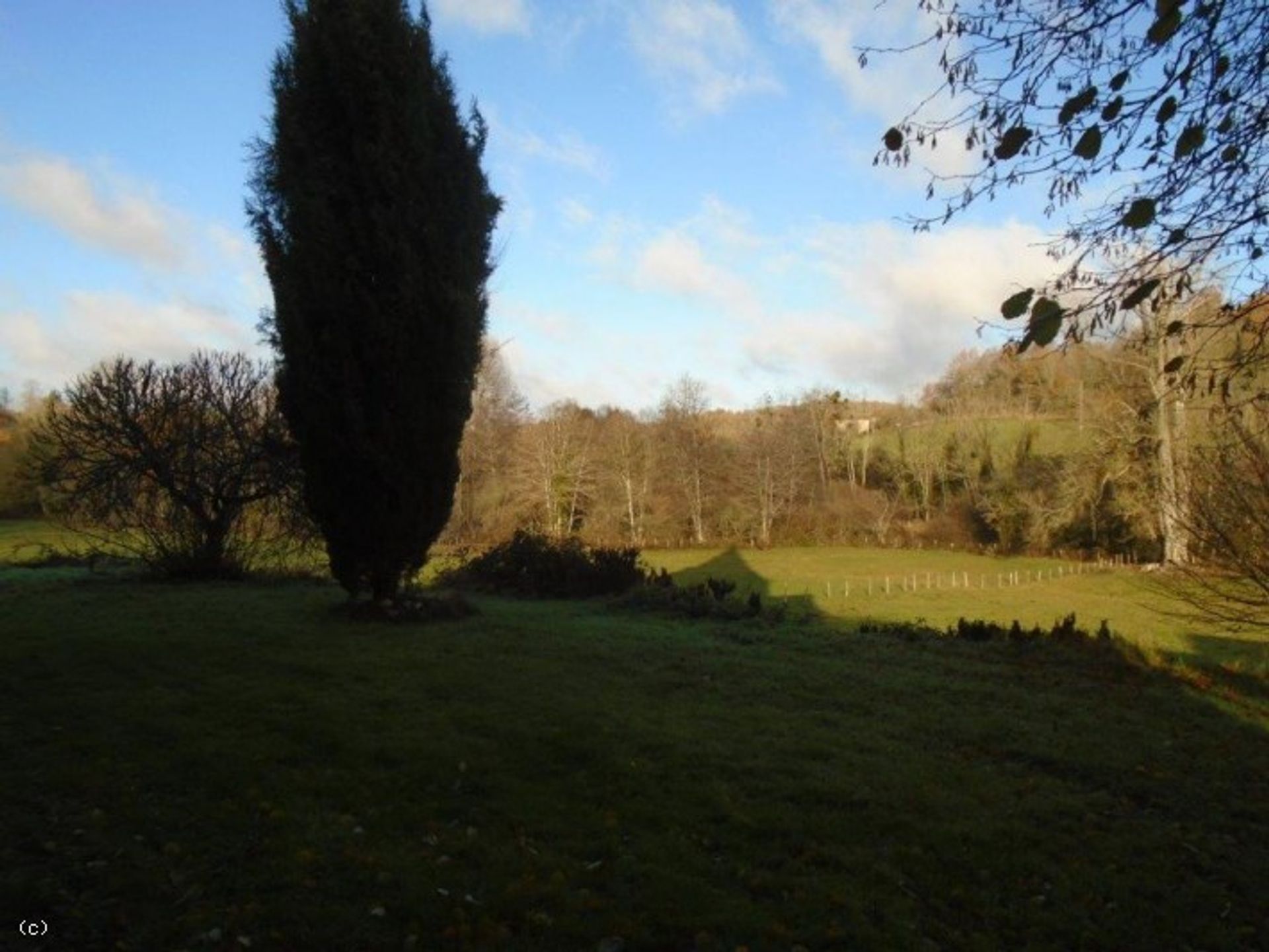 Hus i Nanteuil-en-Vallee, Nouvelle-Aquitaine 10096575