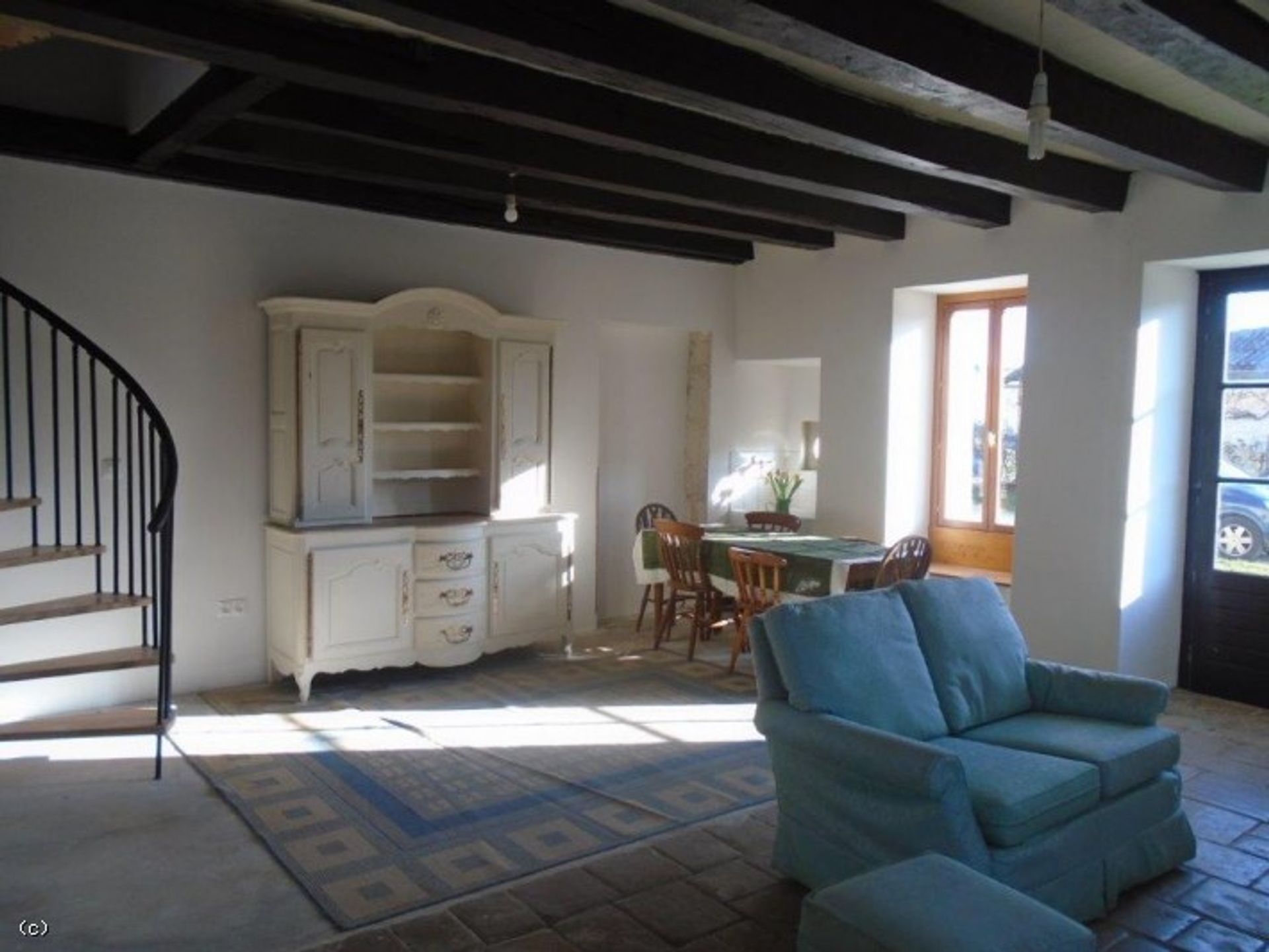 Будинок в Lezay, Poitou-Charentes 10096635