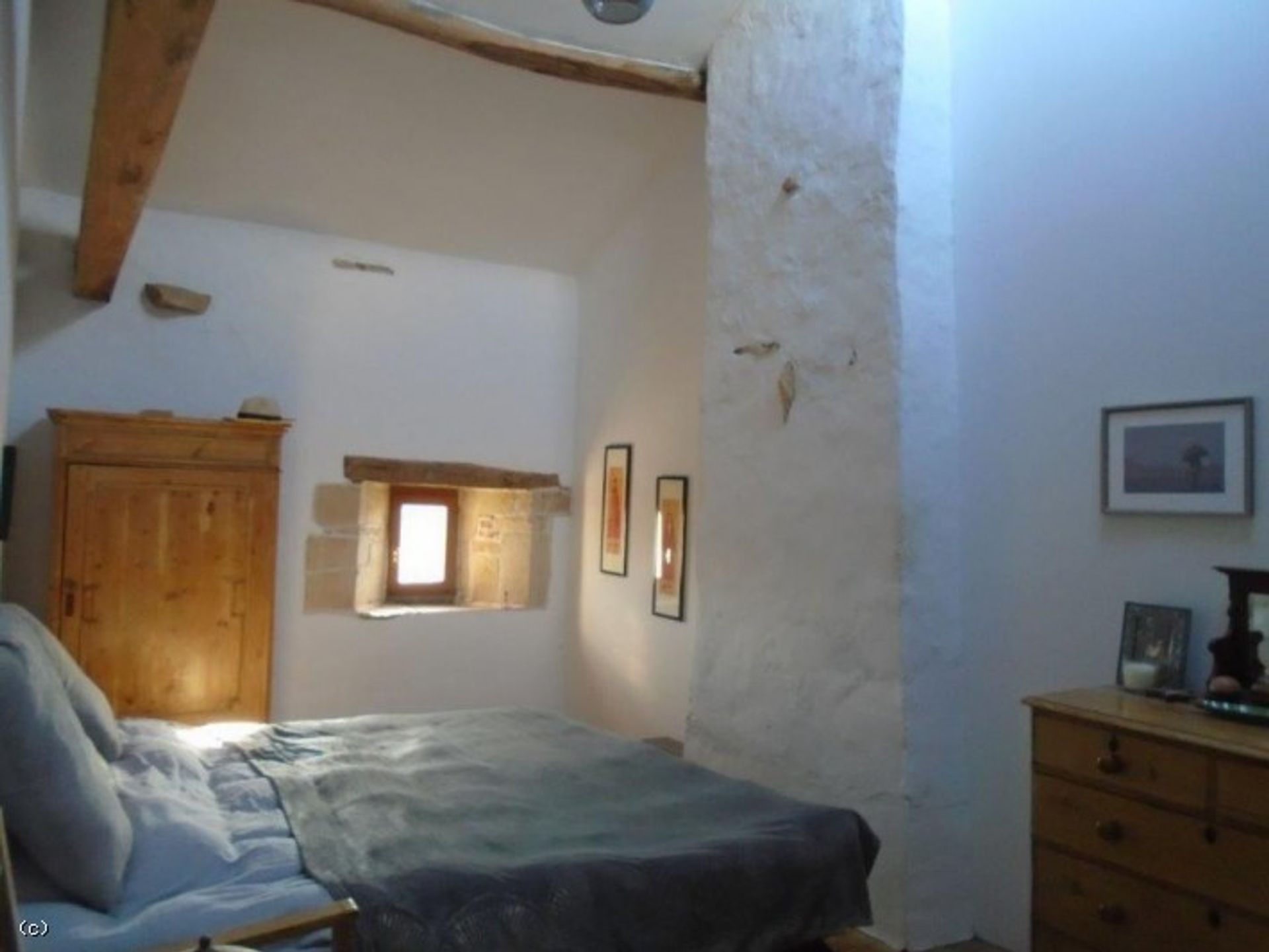 Будинок в Lezay, Poitou-Charentes 10096635