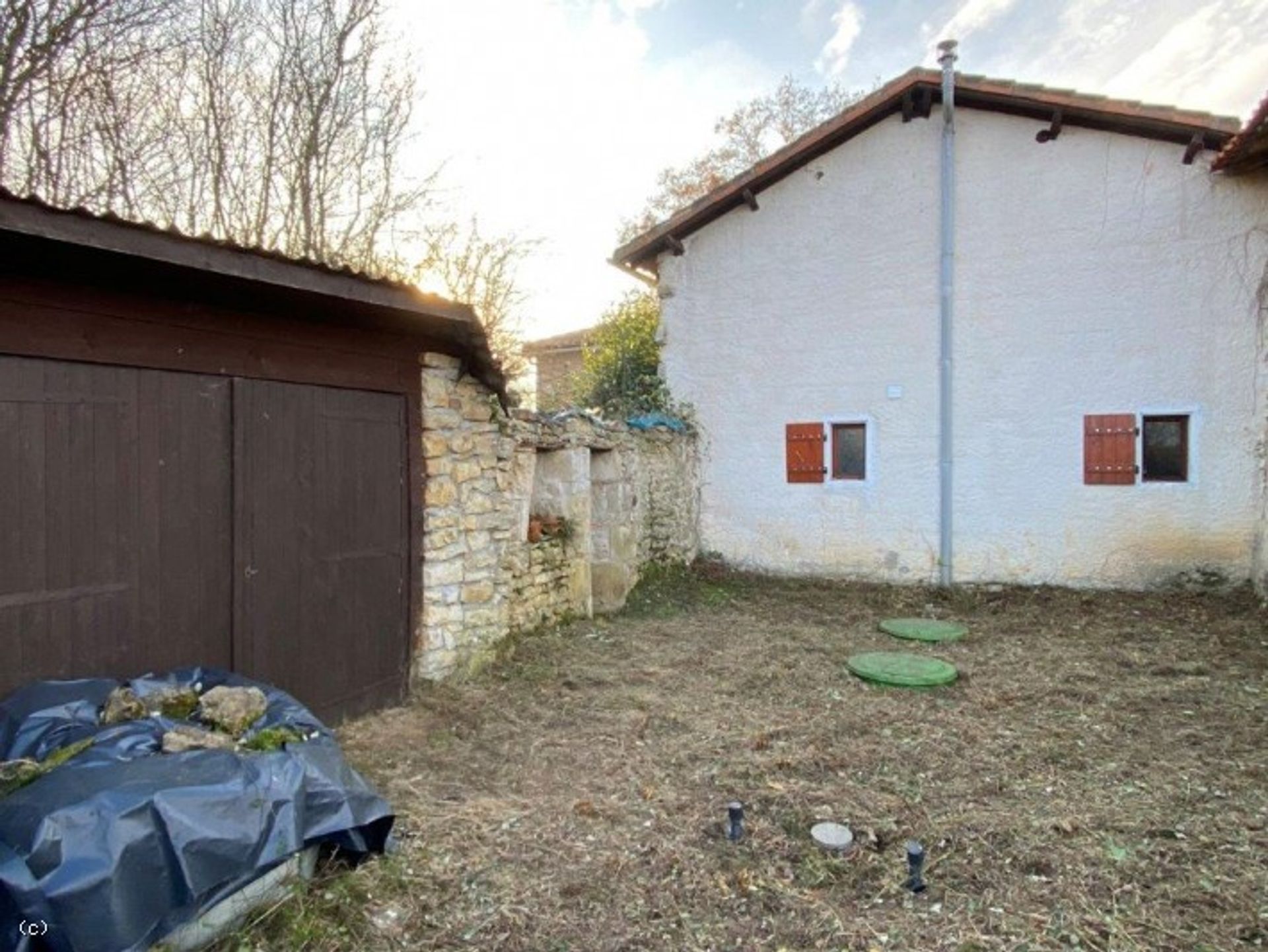 Talo sisään Confolens, Poitou-Charentes 10096641