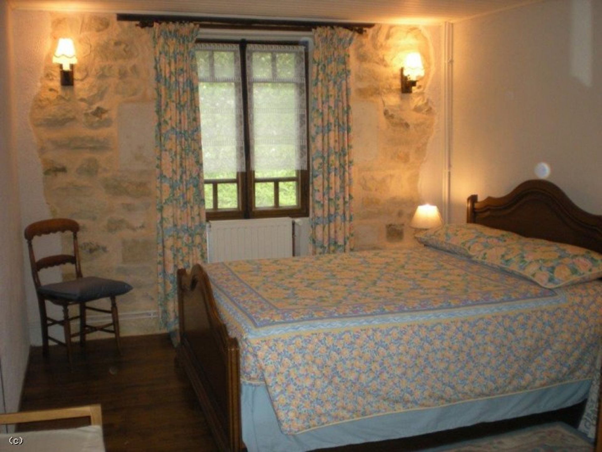 Andere in Nanteuil-en-Vallee, Poitou-Charentes 10096773