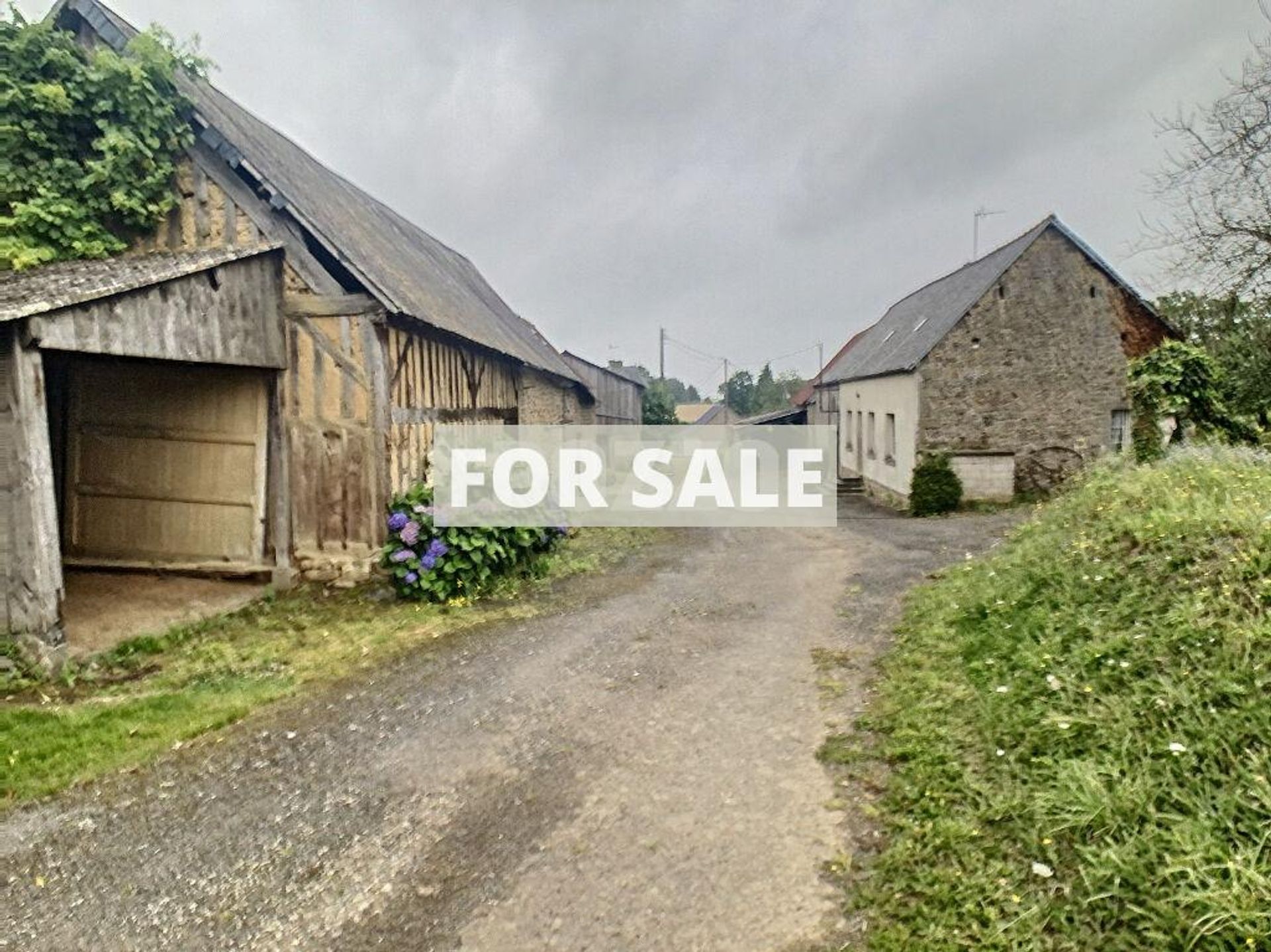 casa en Saint-Cyr-du-Bailleul, Normandie 10096814