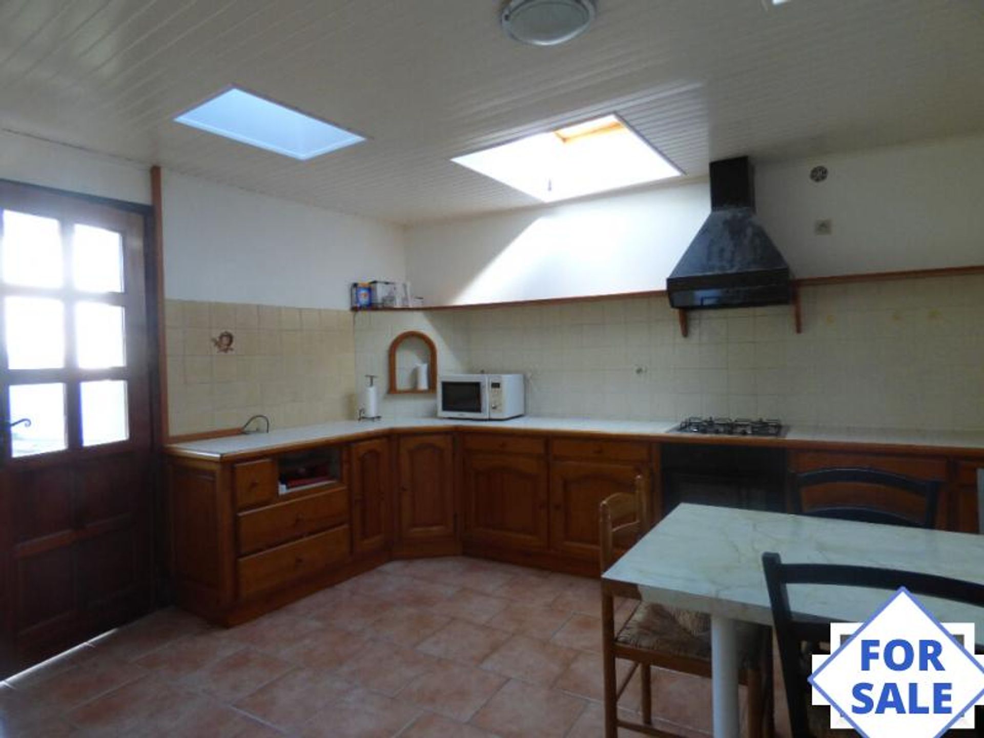 Huis in Saint-Cyr-en-Pail, Pays-de-la-Loire 10096838