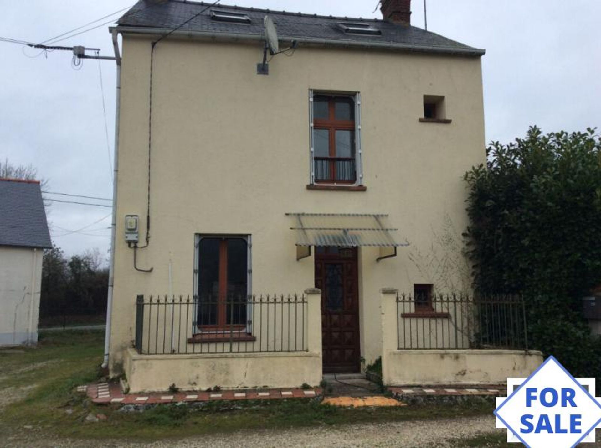 Casa nel Saint-Cyr-en-Pail, Pays-de-la-Loire 10096838