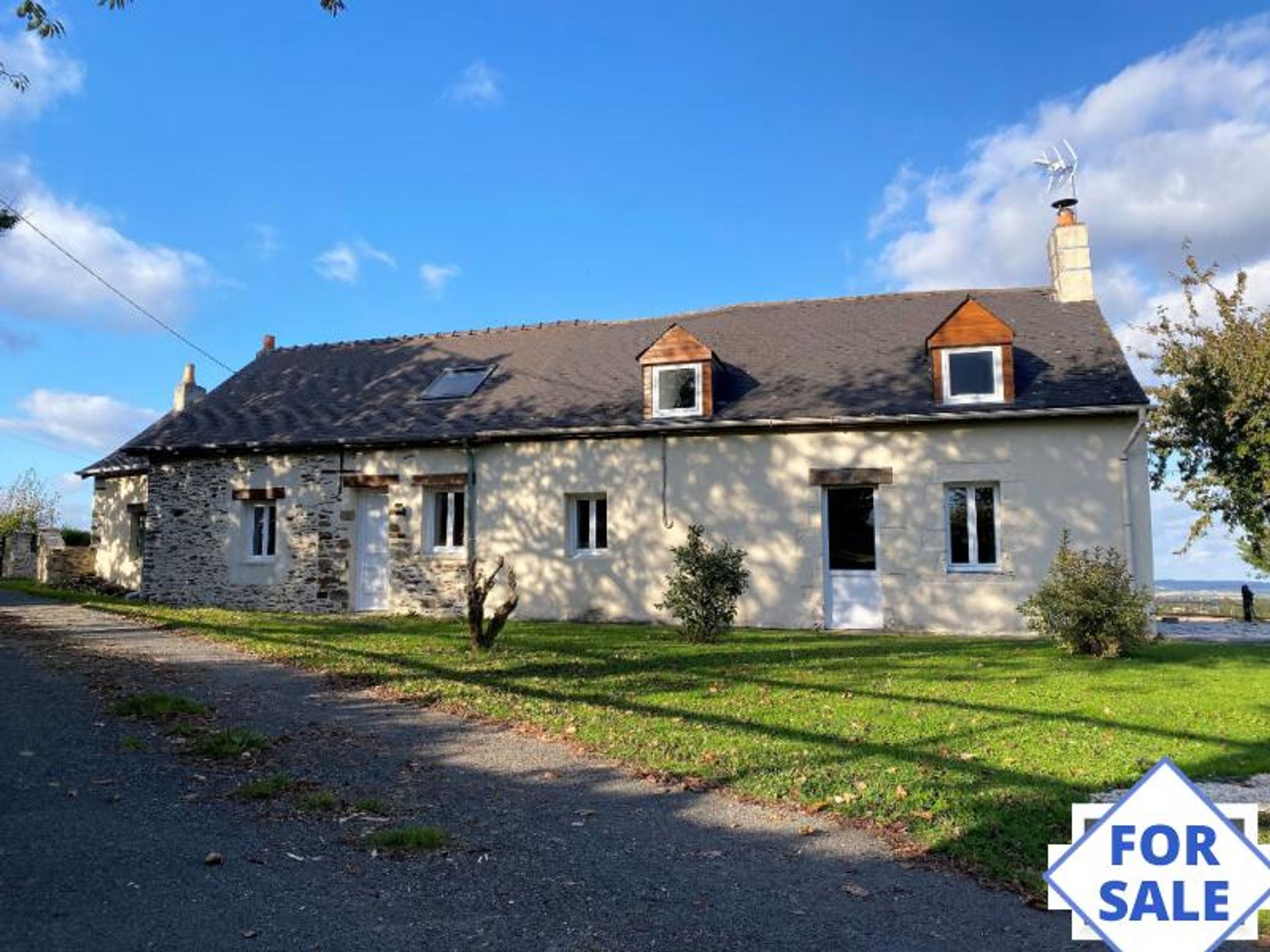 Huis in Douillet, Pays de la Loire 10096927