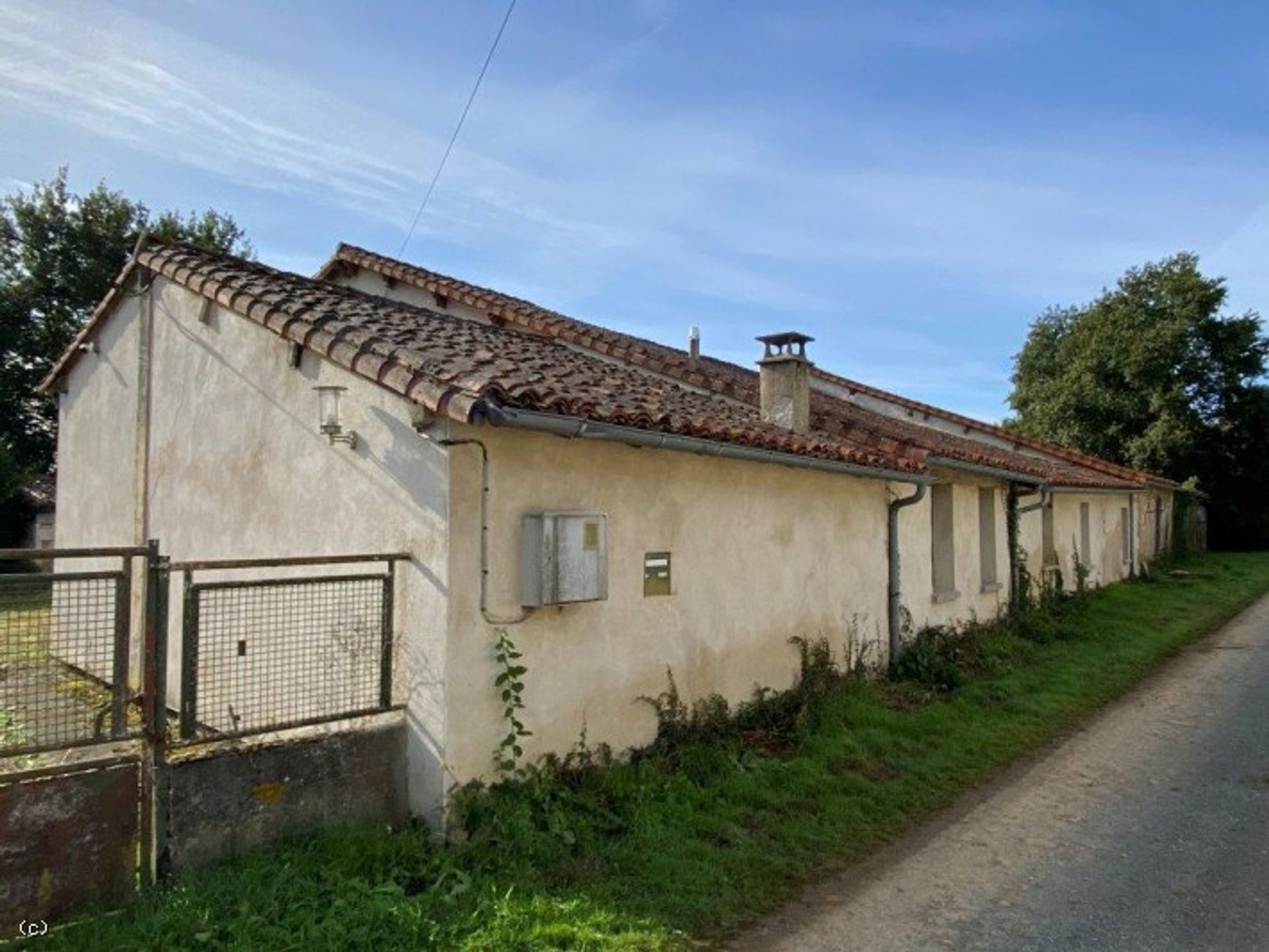 Huis in Savigne, Nouvelle-Aquitanië 10097047