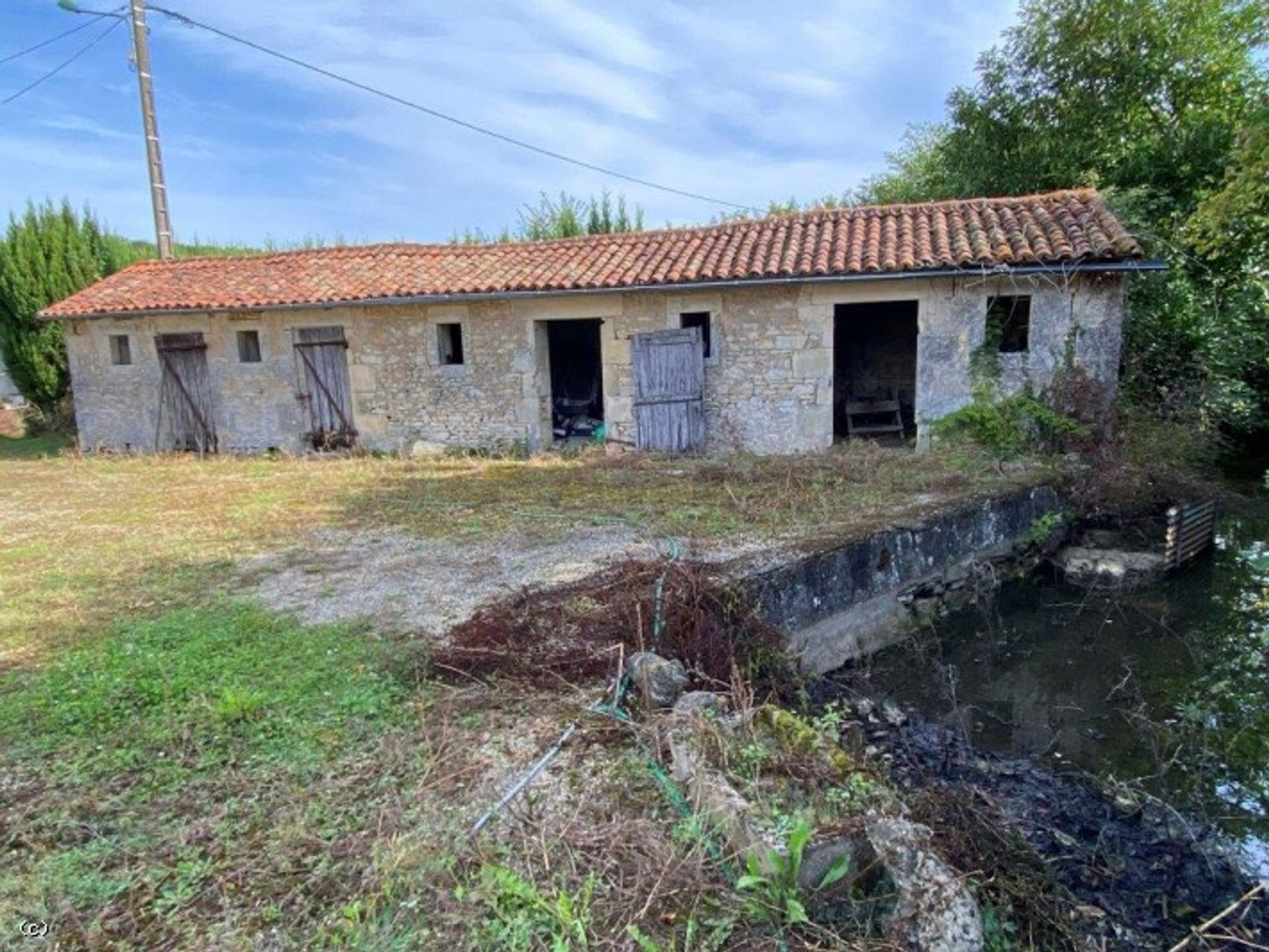 Talo sisään Savigne, Poitou-Charentes 10097047