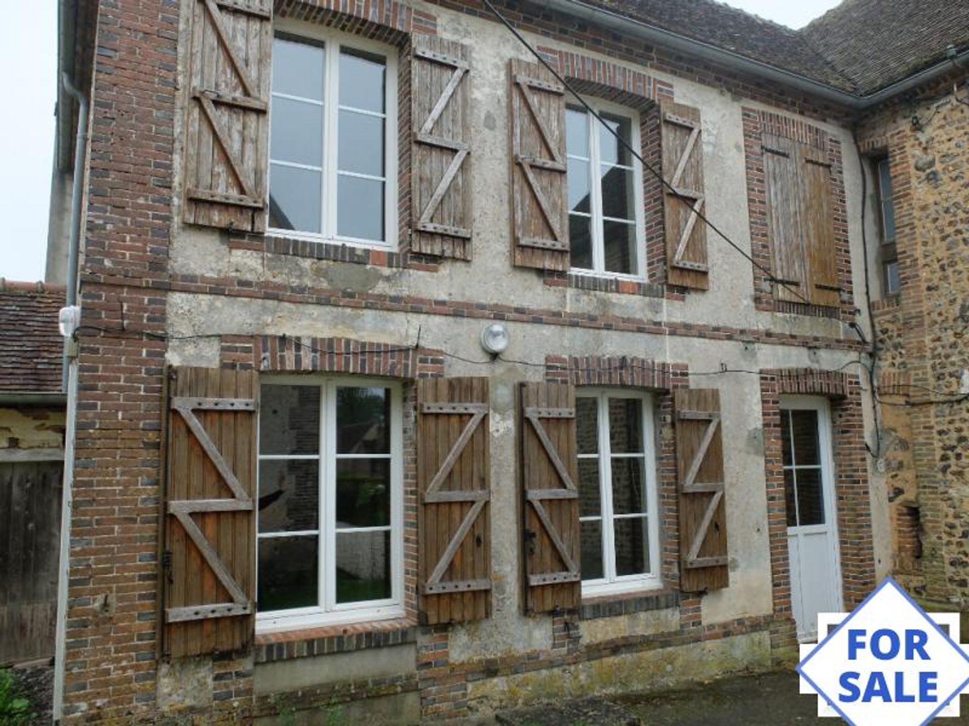 Hus i Tourouvre, Basse-Normandie 10097082