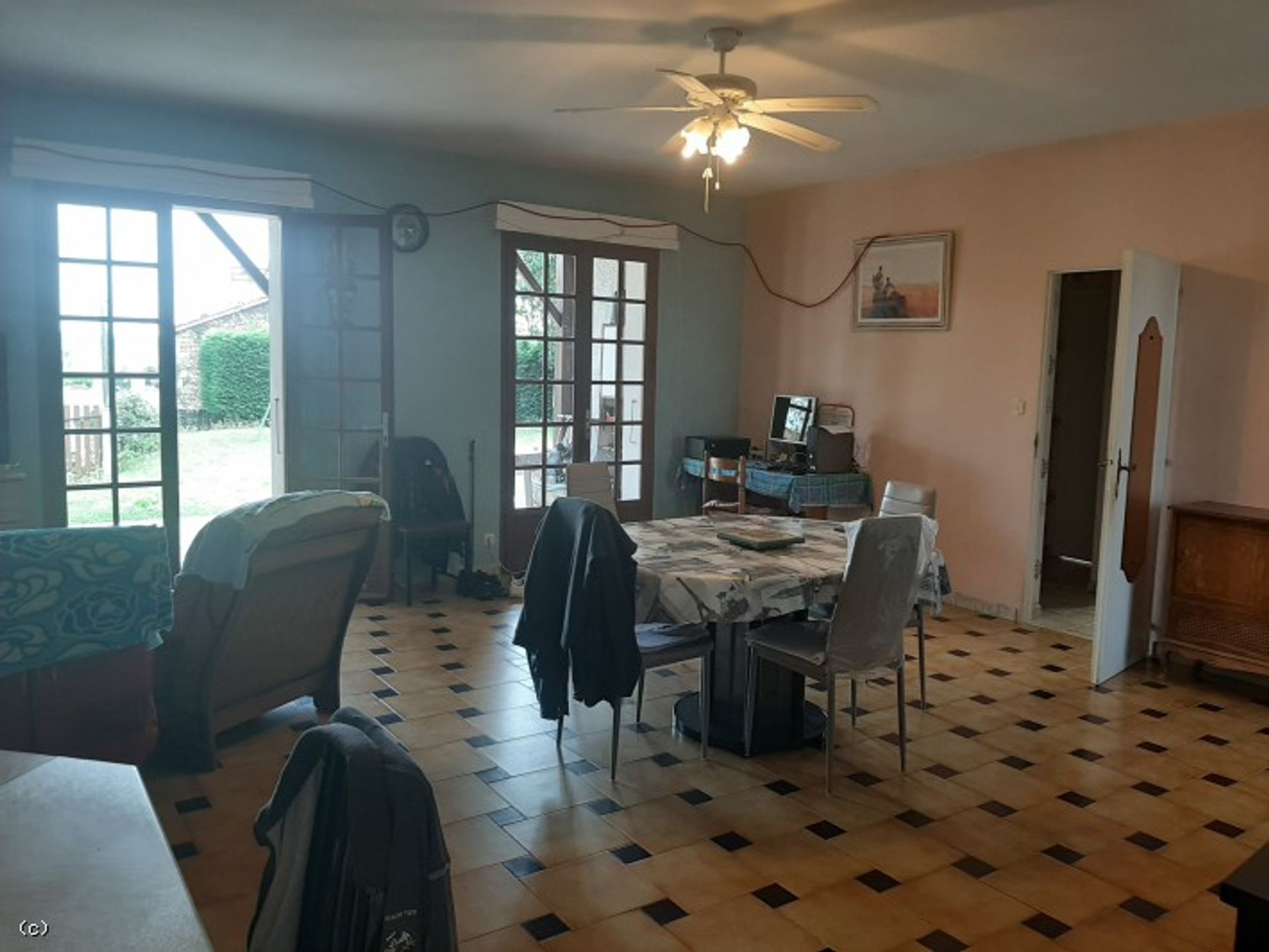 Huis in Nanteuil-en-Vallee, Poitou-Charentes 10097096