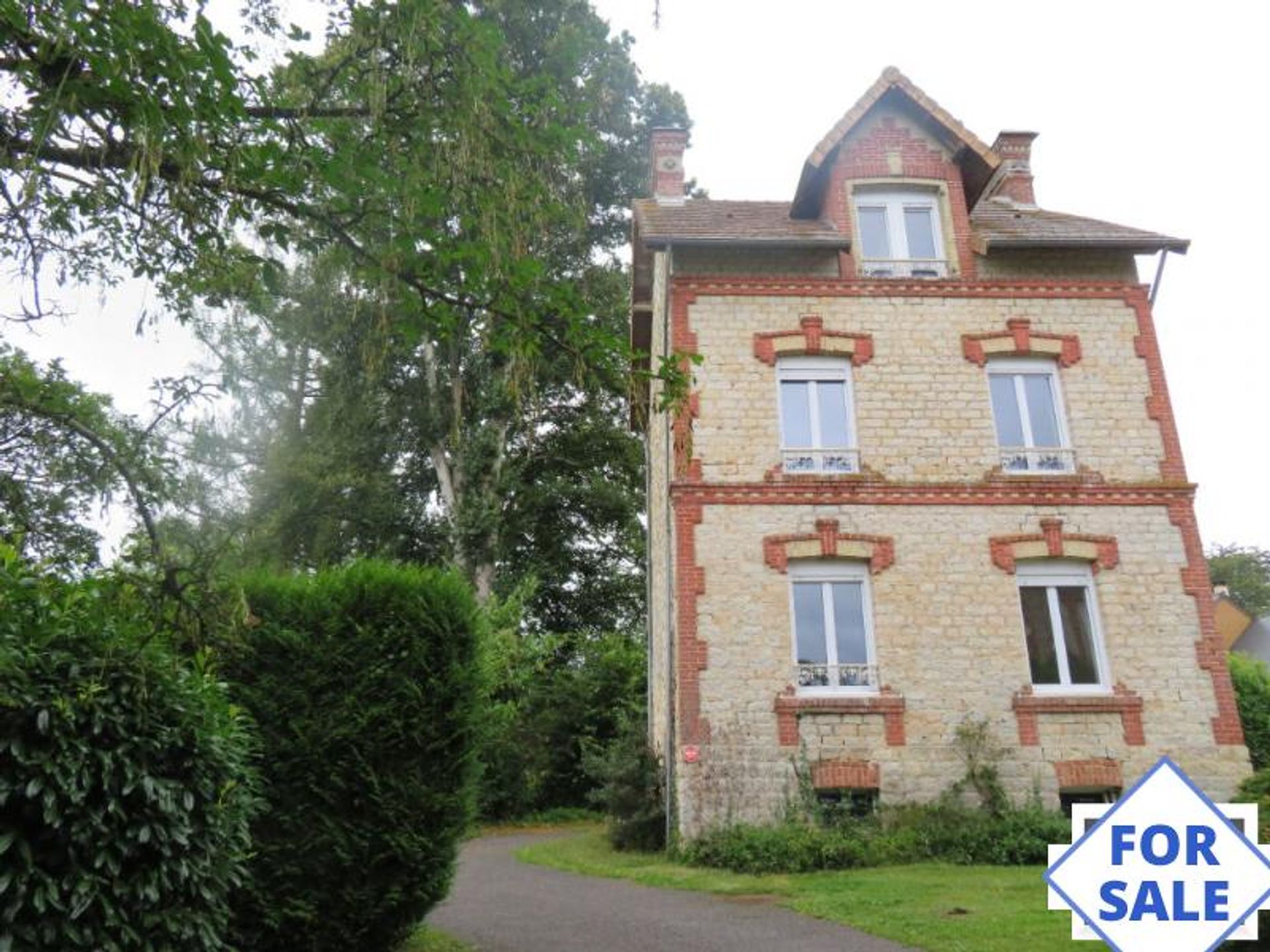 casa en Bagnoles-de-l'Orne, Normandía 10097195