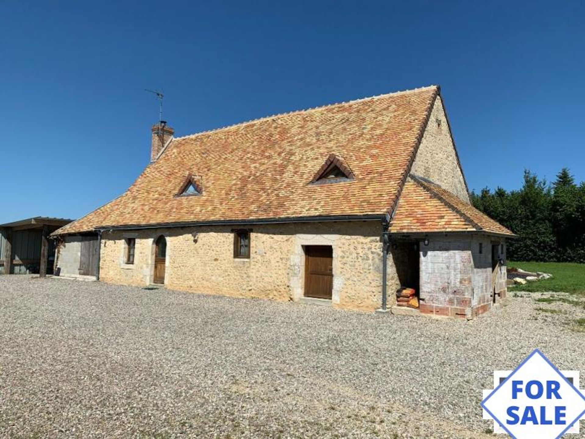 House in Disse-sous-Ballon, Pays de la Loire 10097218