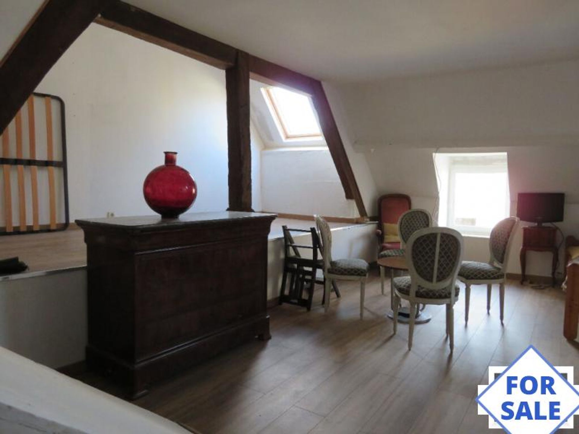 Haus im Saint-Cyr-en-Pail, Pays-de-la-Loire 10097236