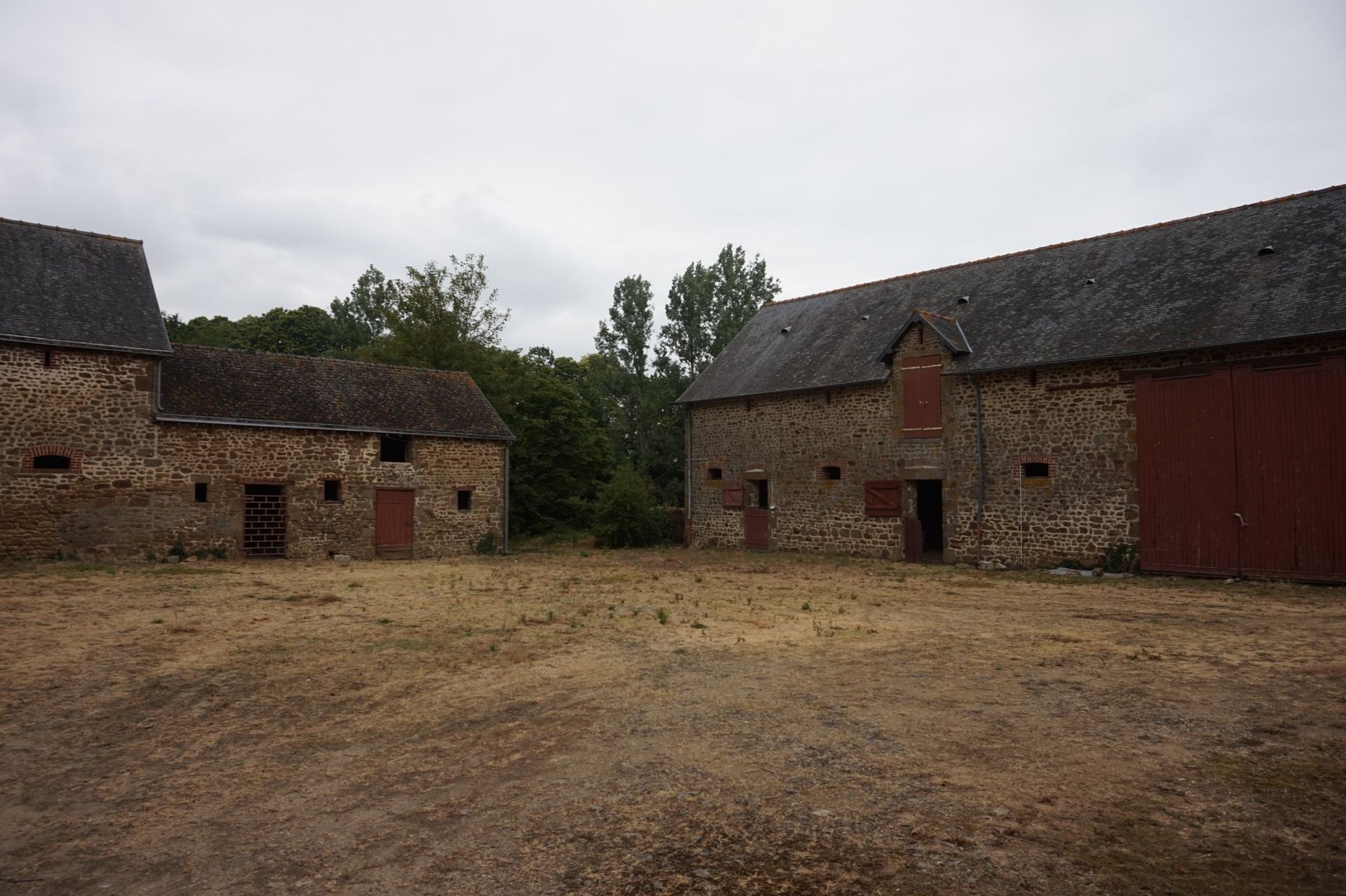 Huis in Ambrieres-les-Vallees, Pays de la Loire 10097338