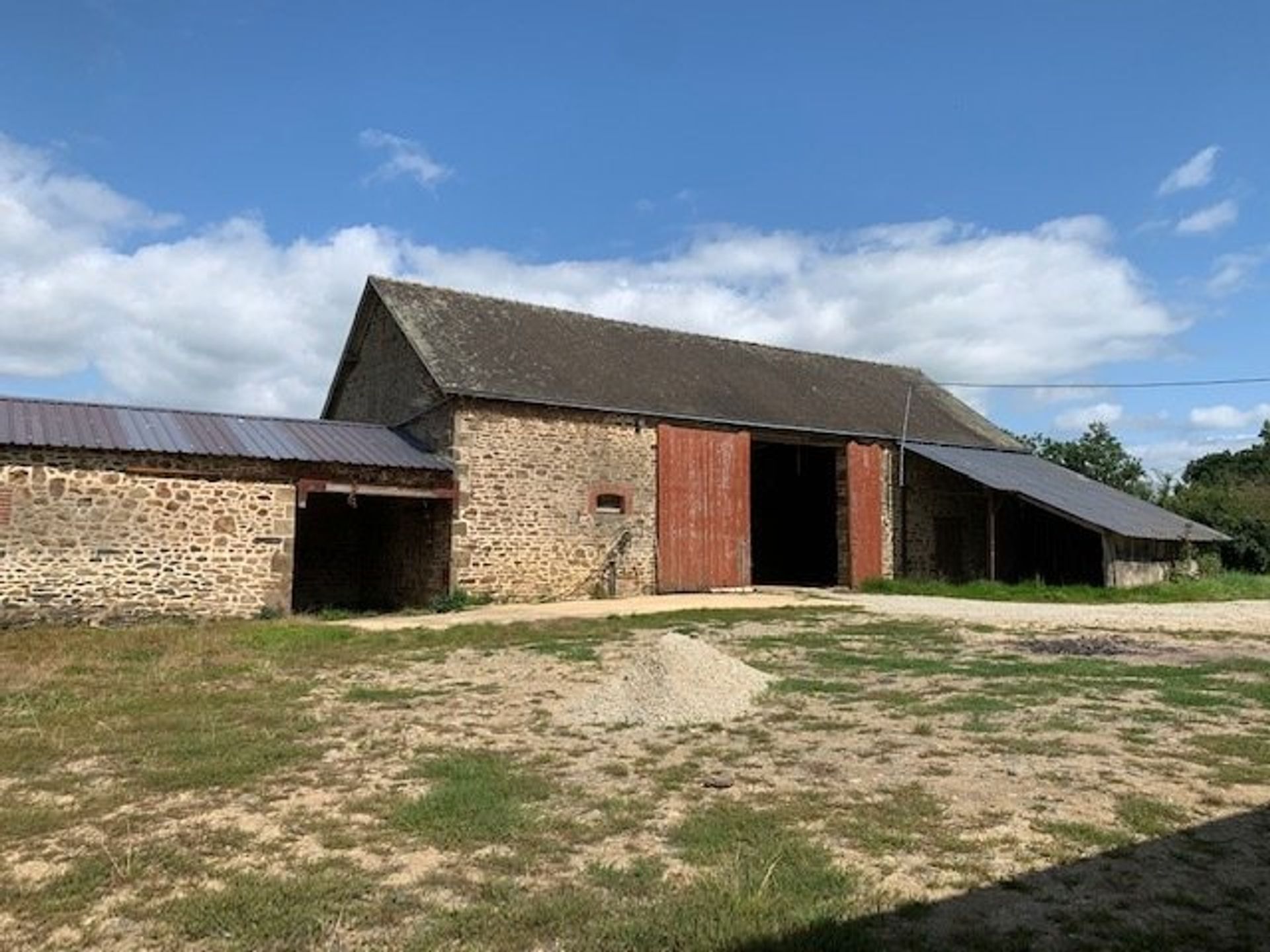 Muu sisään Ambrieres-les-Vallees, Pays de la Loire 10097344