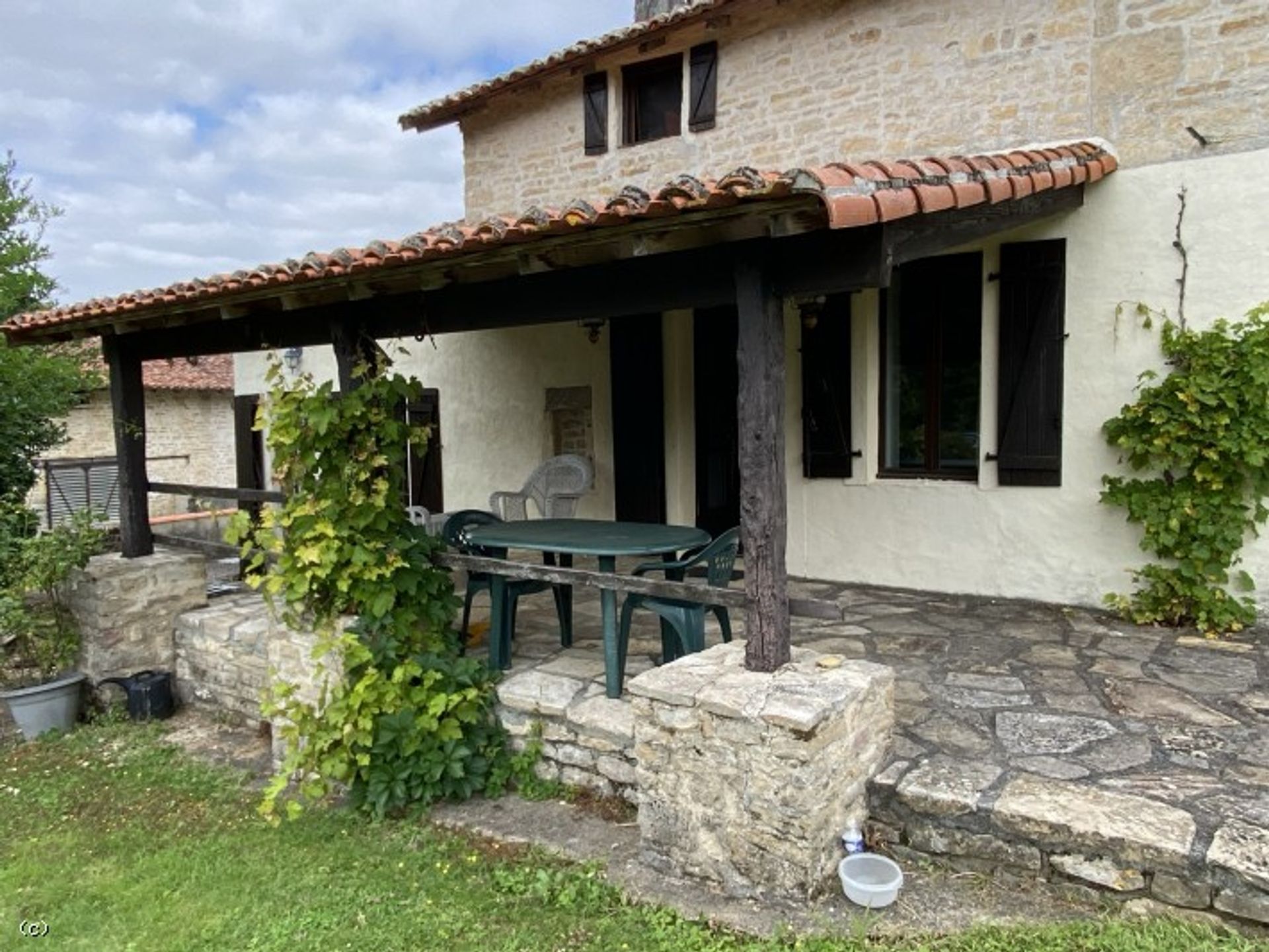 Hus i Villefagnan, Poitou-Charentes 10097371