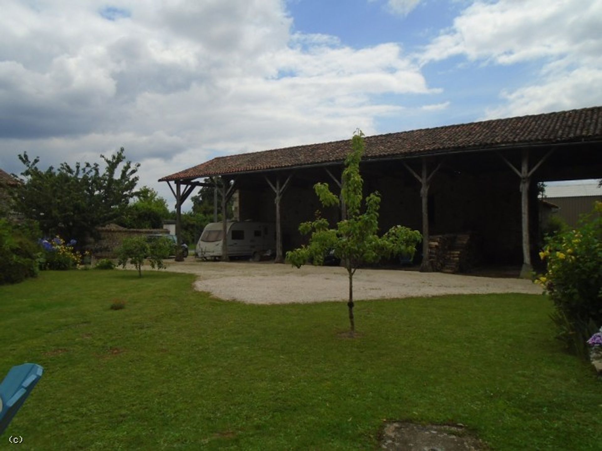 Rumah di Barro, Nouvelle-Aquitaine 10097382