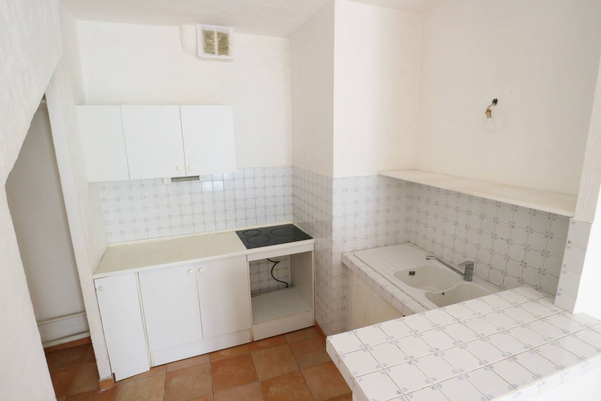 loger dans Roquebrune-sur-Argens, Provence-Alpes-Cote d'Azur 10097554