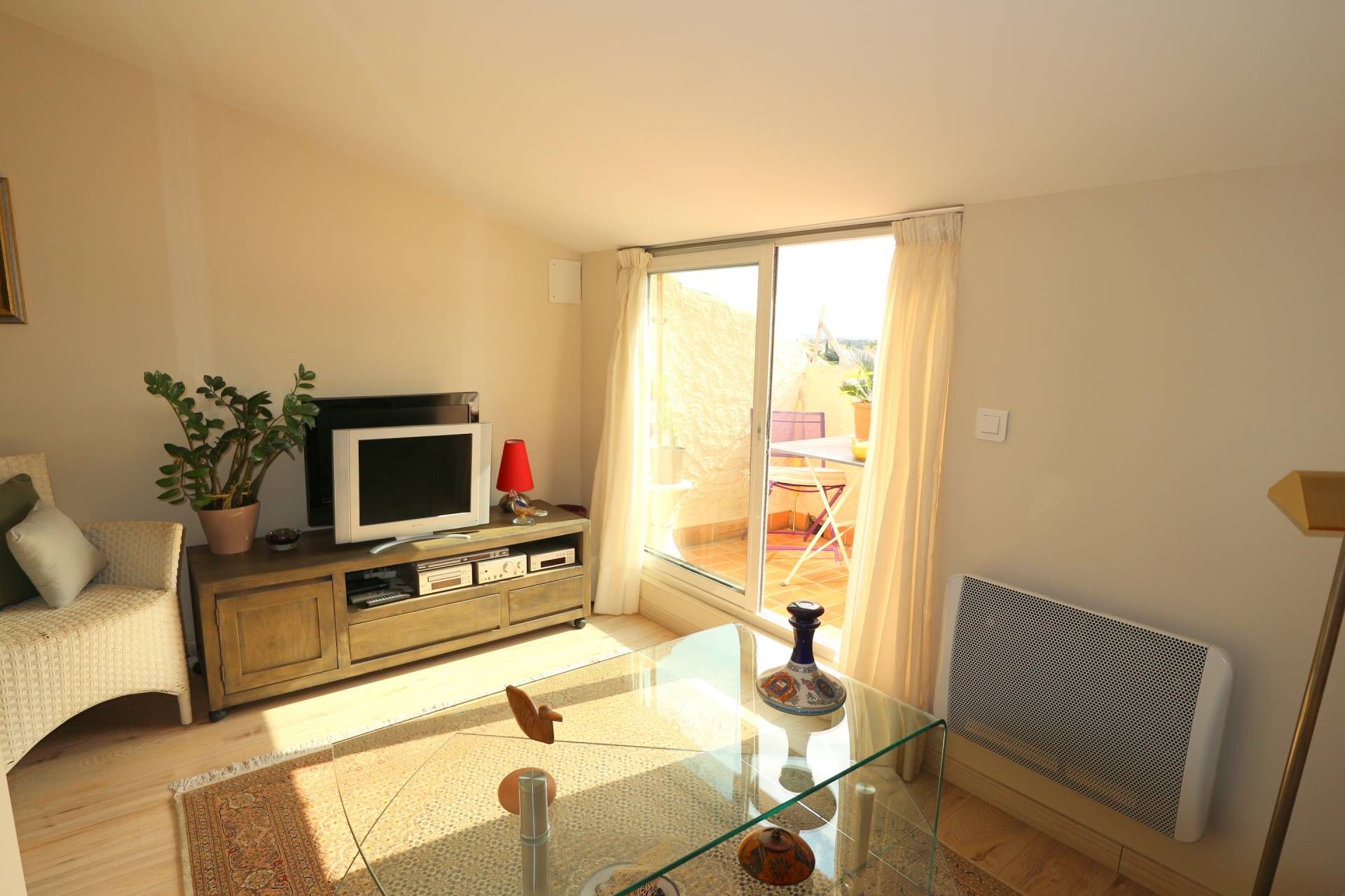 Kondominium w Roquebrune-sur-Argens, Provence-Alpes-Cote d'Azur 10097695