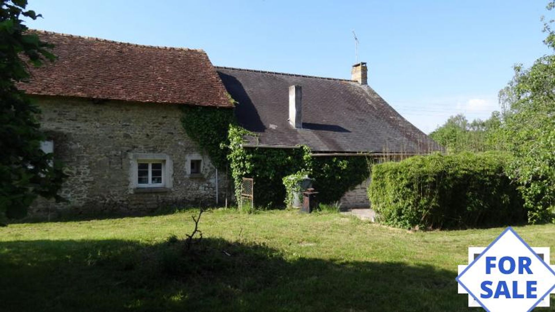 Talo sisään Boulay-les-Ifs, Pays de la Loire 10097792