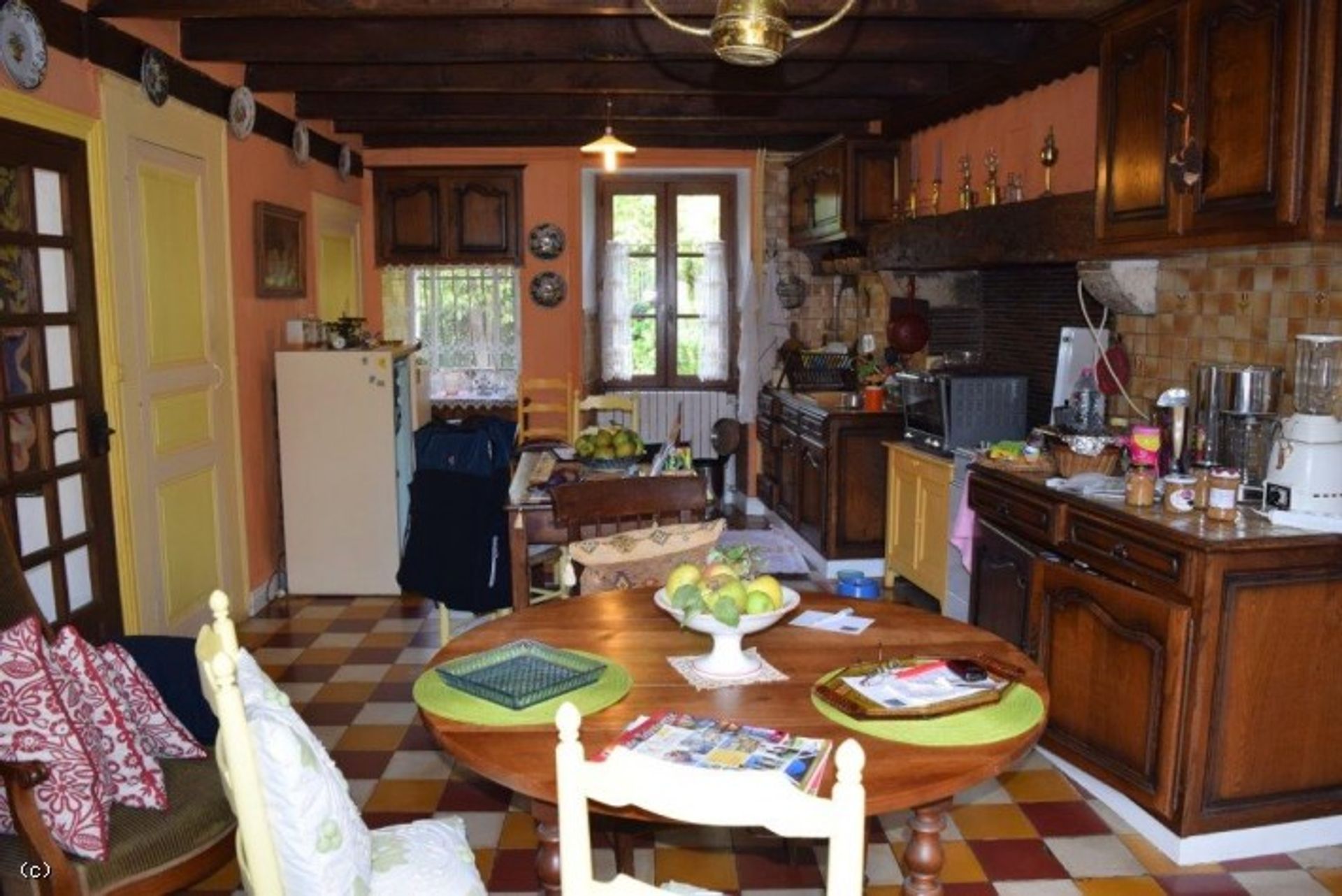 Otro en Cellefrouin, Poitou-Charentes 10097835