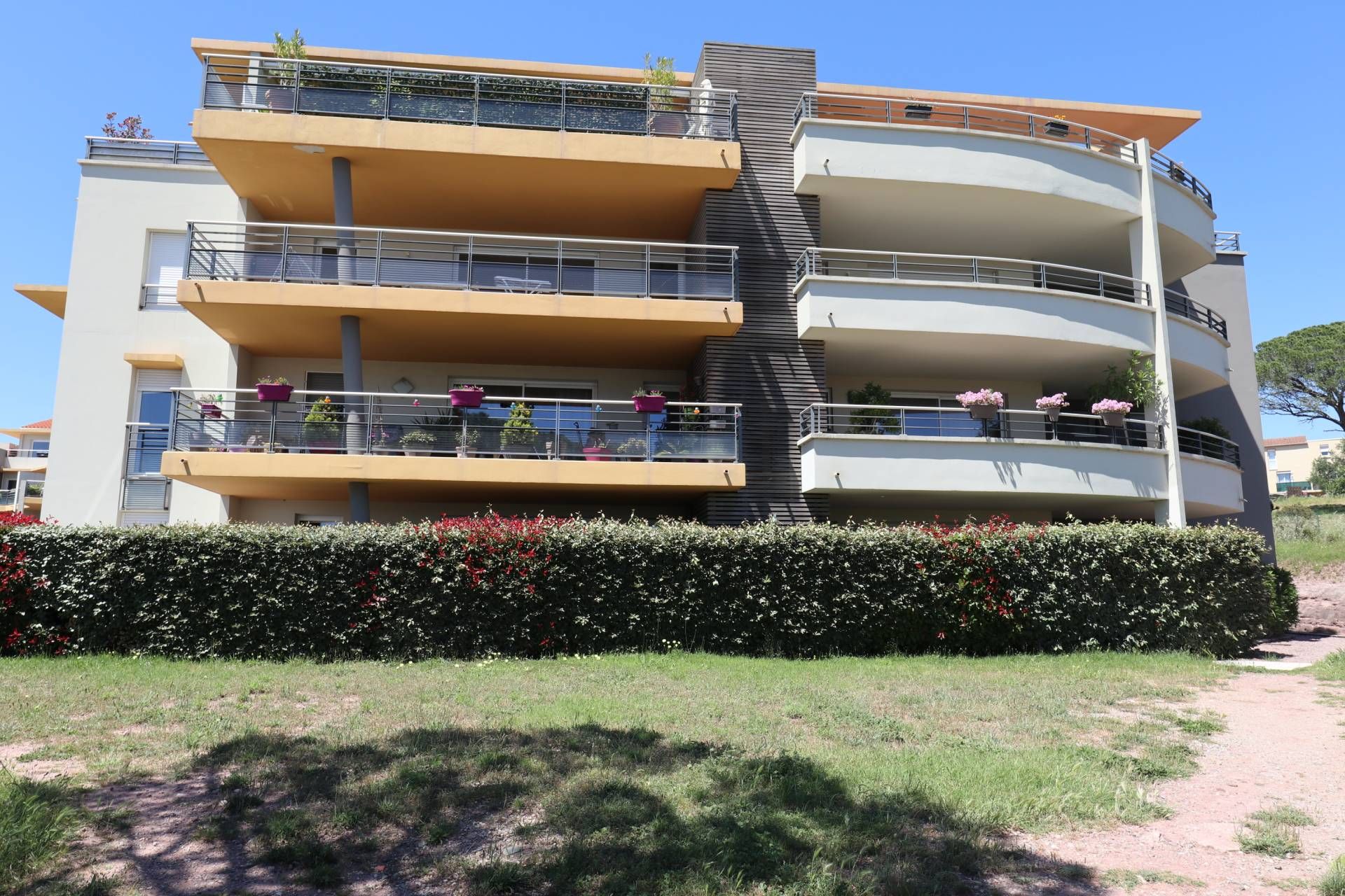 Condominio nel Frejus, Provence-Alpes-Cote d'Azur 10097857