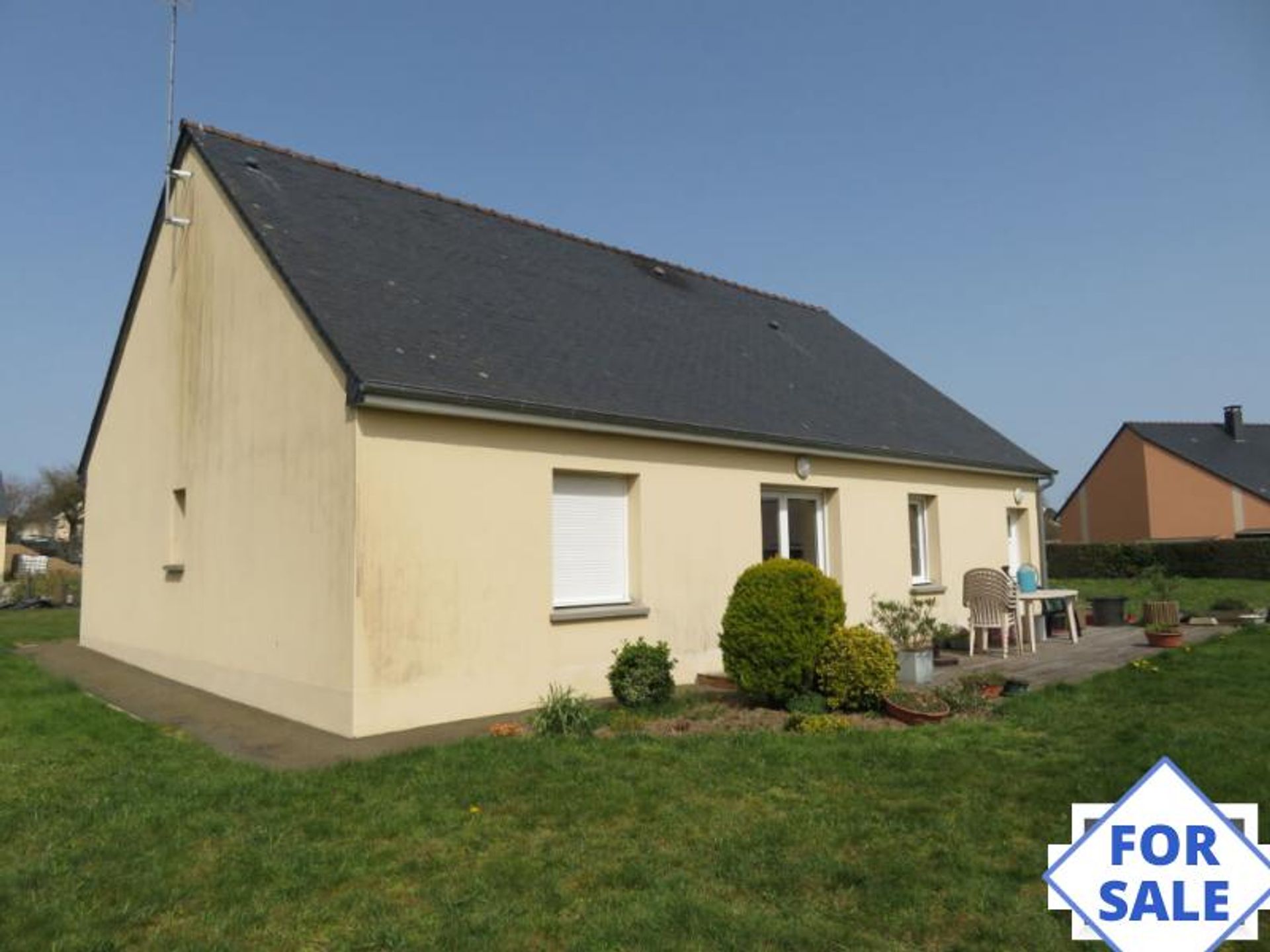 Huis in Saint-Aignan-de-Couptrain, Pays de la Loire 10097877