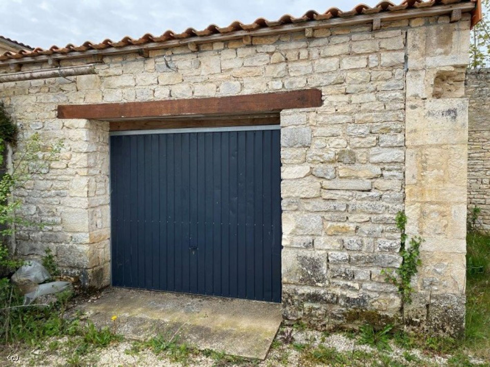 Rumah di Aunac, Poitou-Charentes 10097887