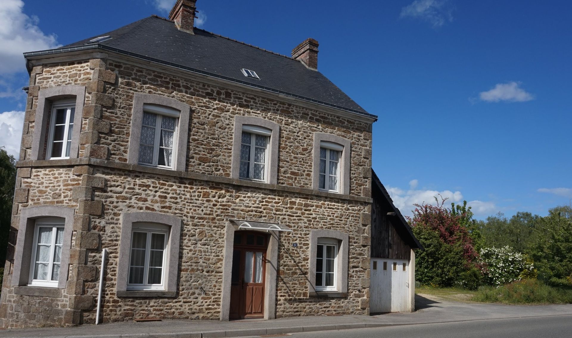 жилой дом в Ambrieres-les-Vallees, Pays-de-la-Loire 10097898