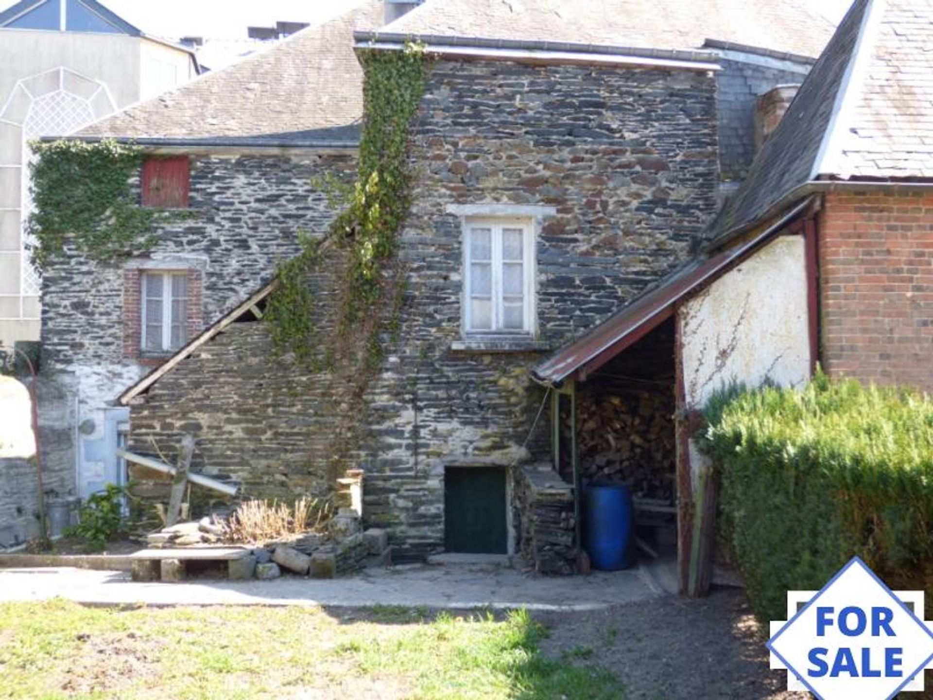 Huis in Javron-les-Chapelles, Pays-de-la-Loire 10097921