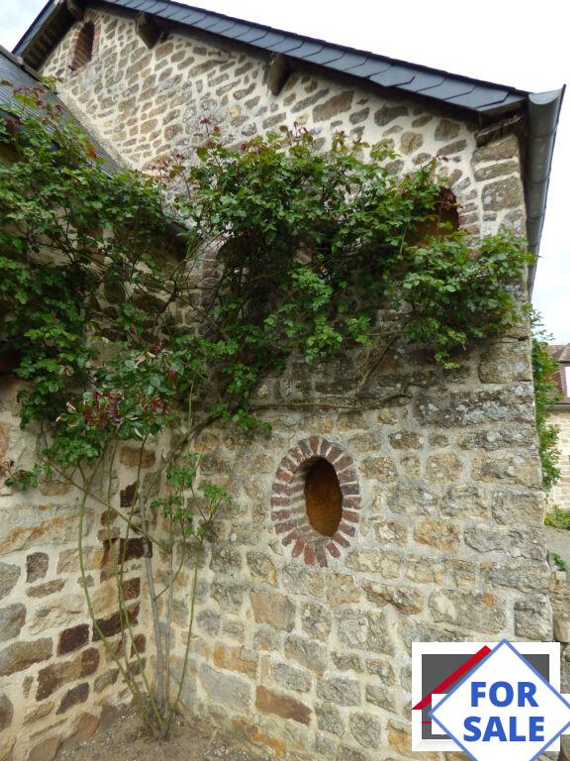 Huis in Saint-Cyr-en-Pail, Pays-de-la-Loire 10097927