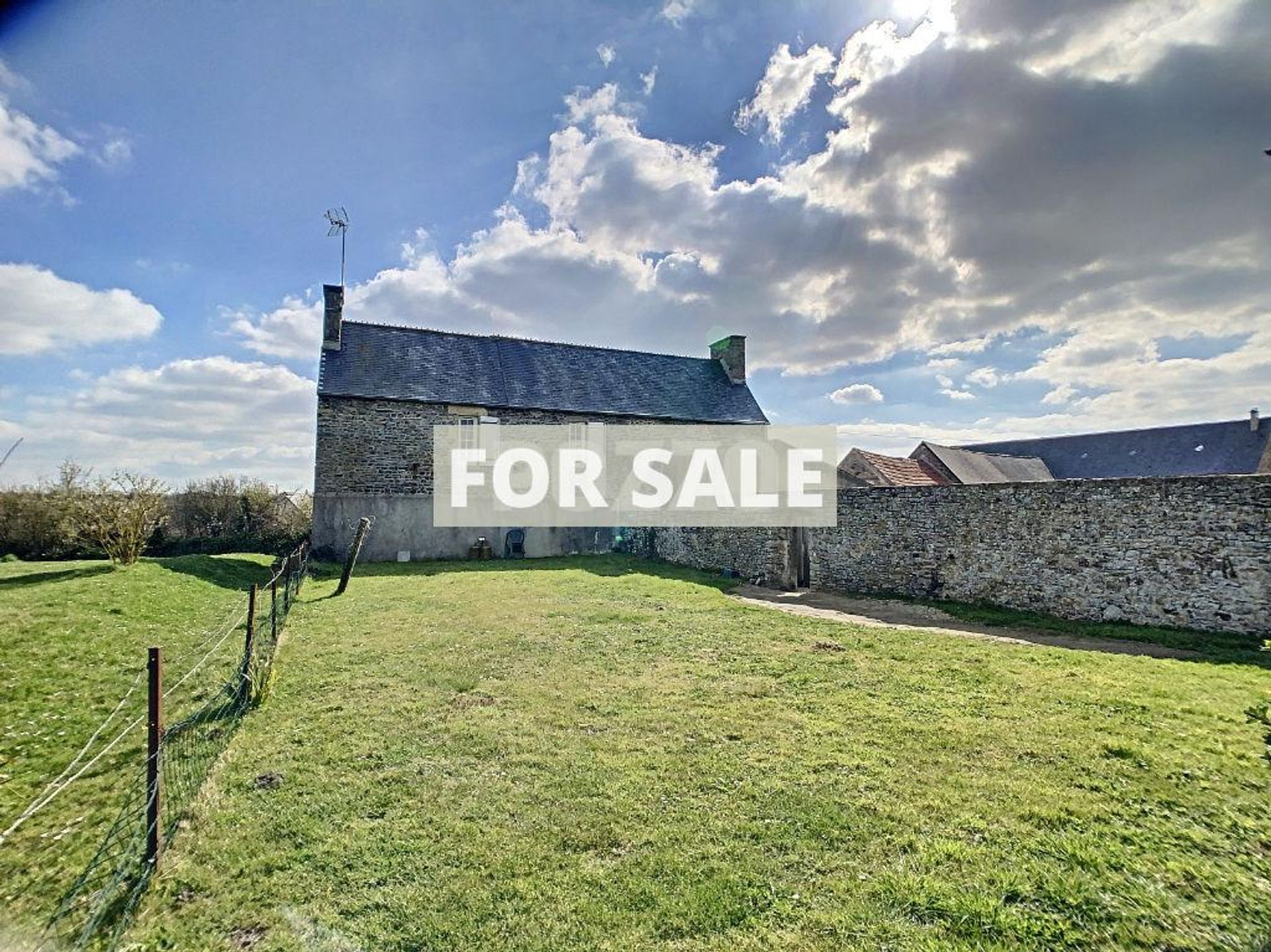 House in Portbail, Basse-Normandie 10097958