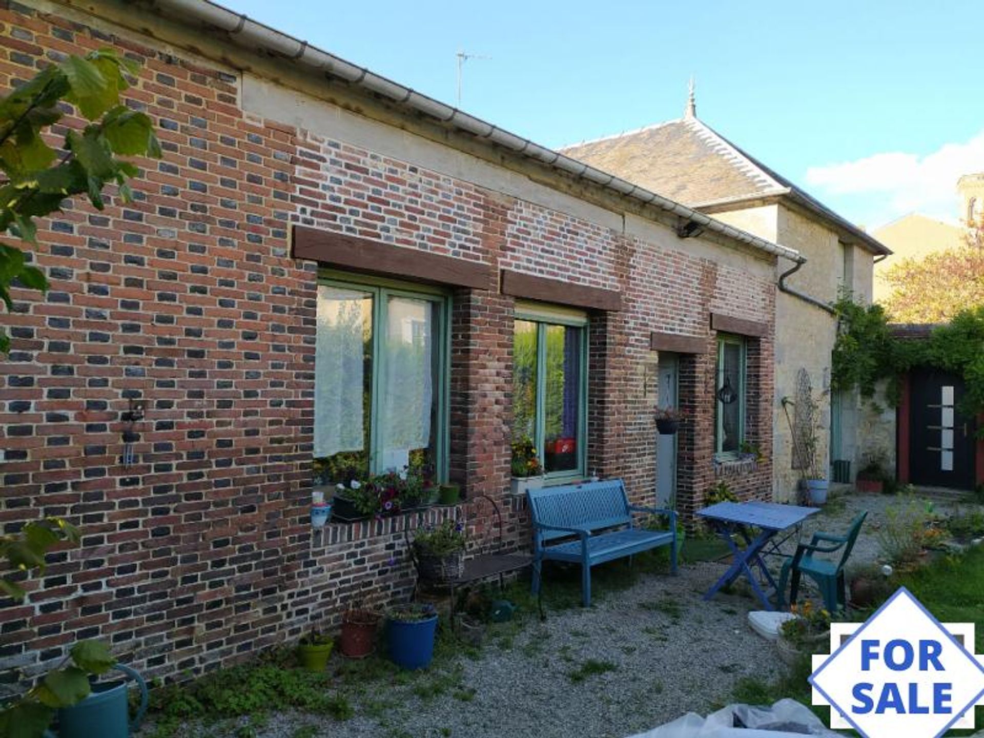 House in Sees, Basse-Normandie 10097966