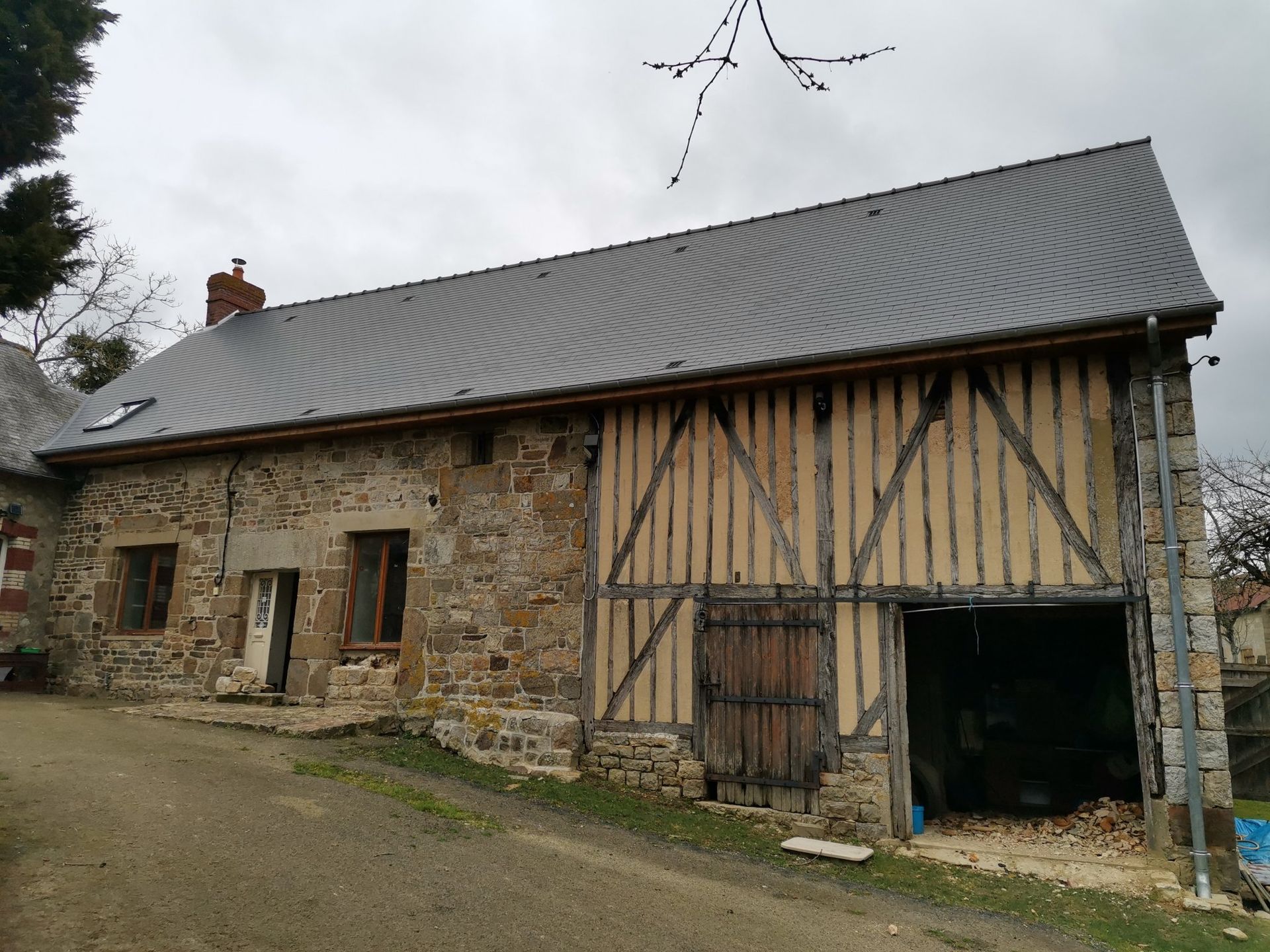 casa en La Baroche-sous-Luce, Normandie 10097970