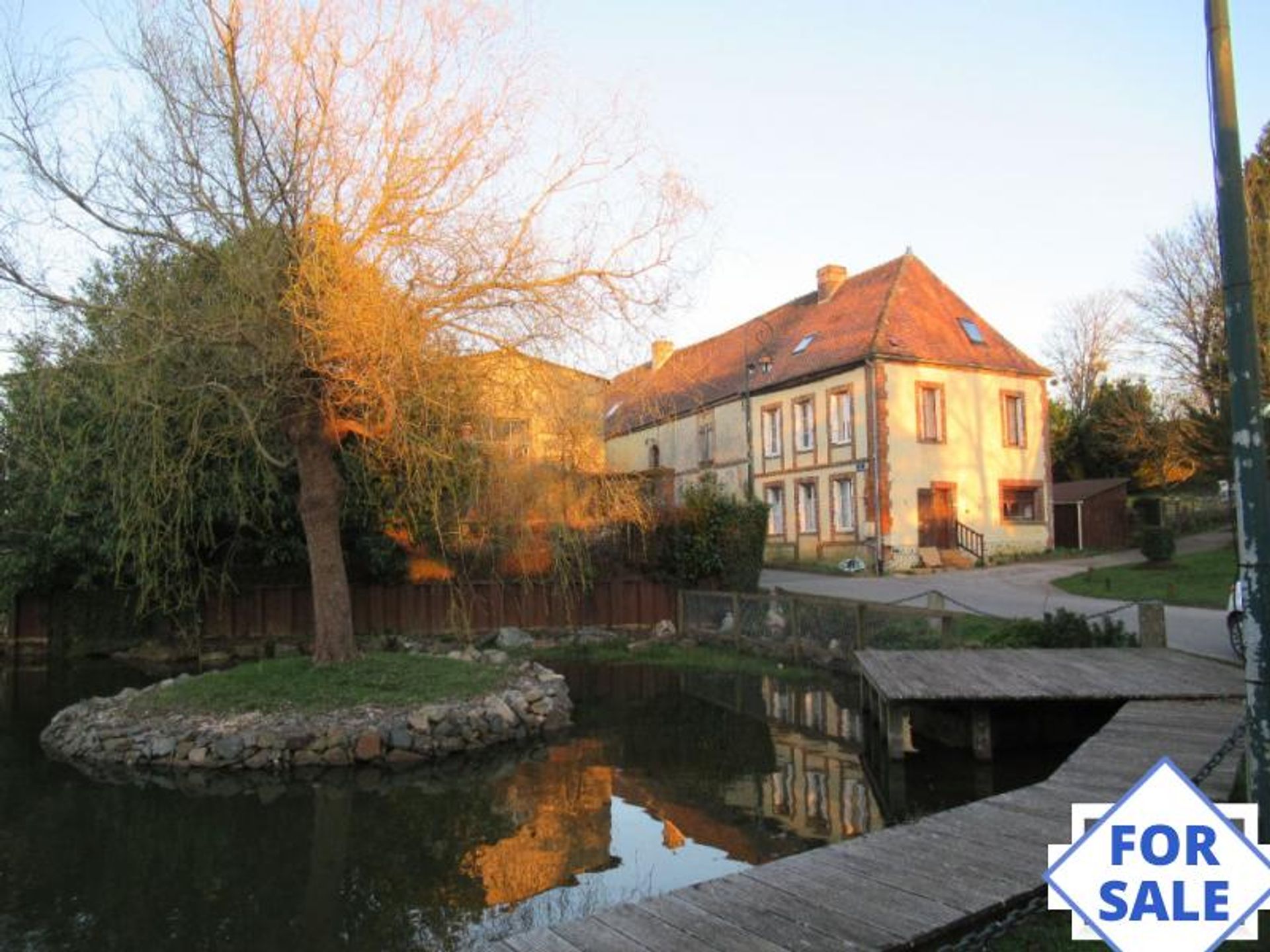 casa en Moulins-la-Marché, Normandía 10097979