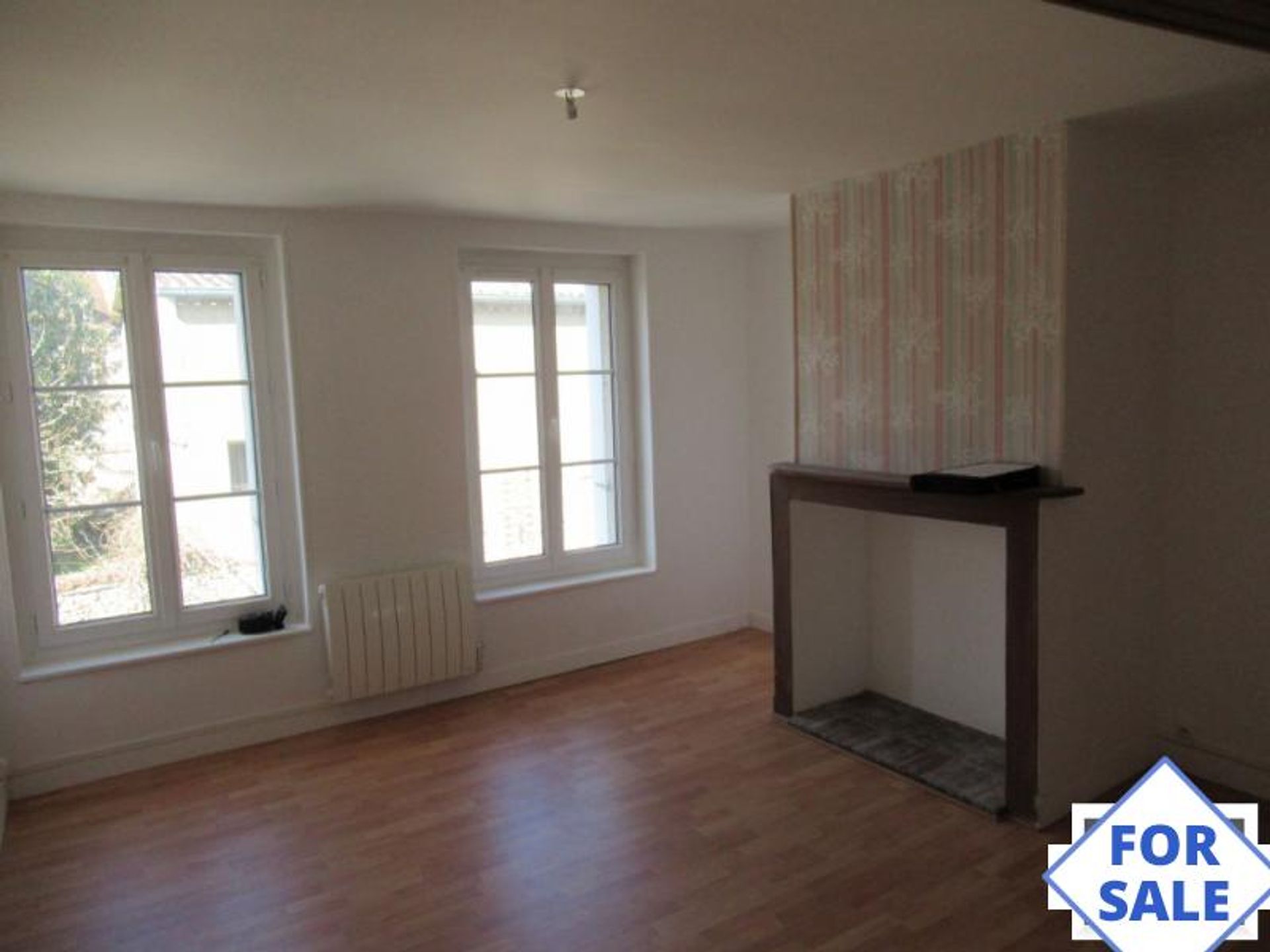 Huis in Moulins-la-Marche, Basse-Normandie 10097979