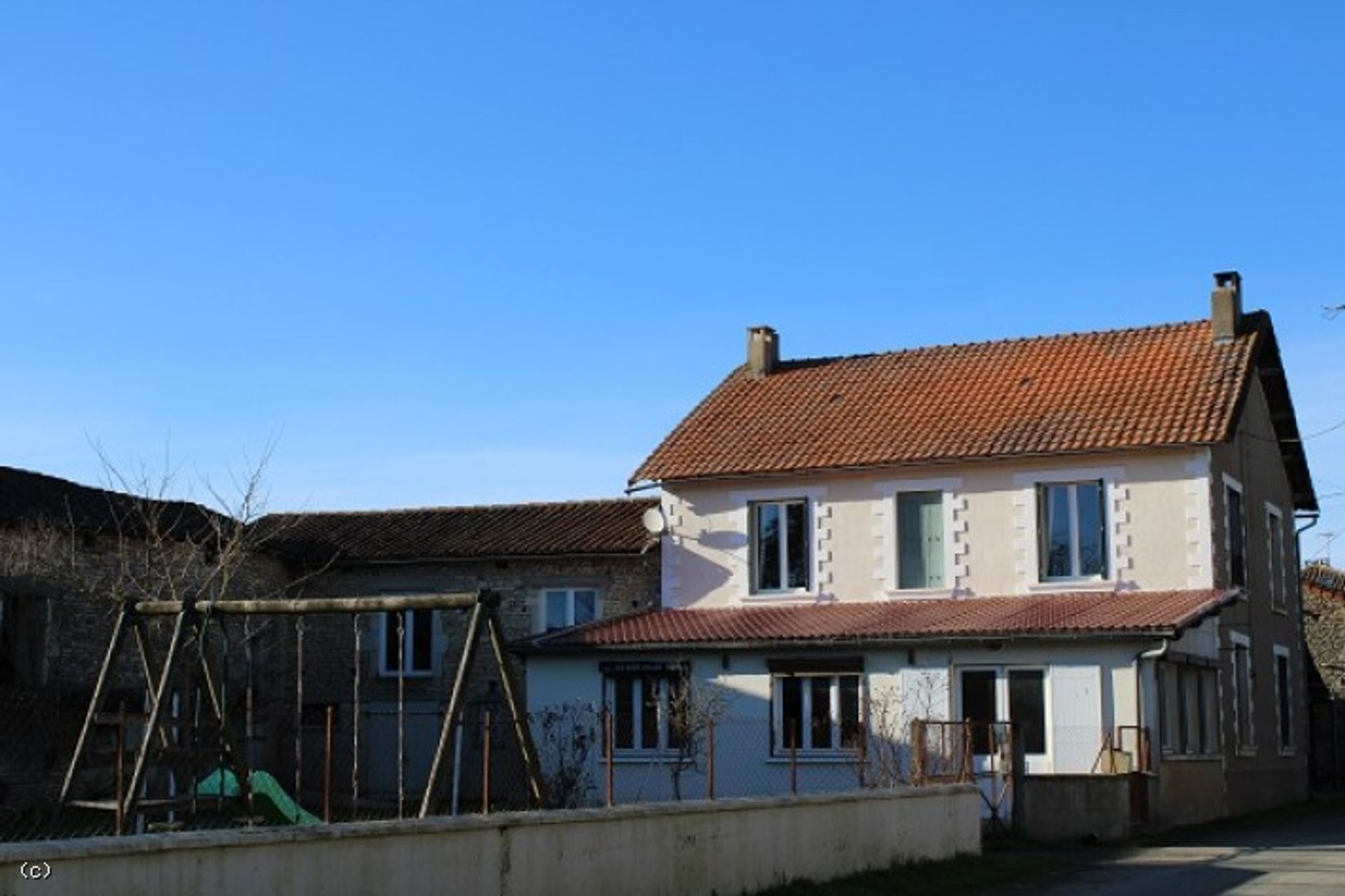 rumah dalam Lizant, Poitou-Charentes 10098081