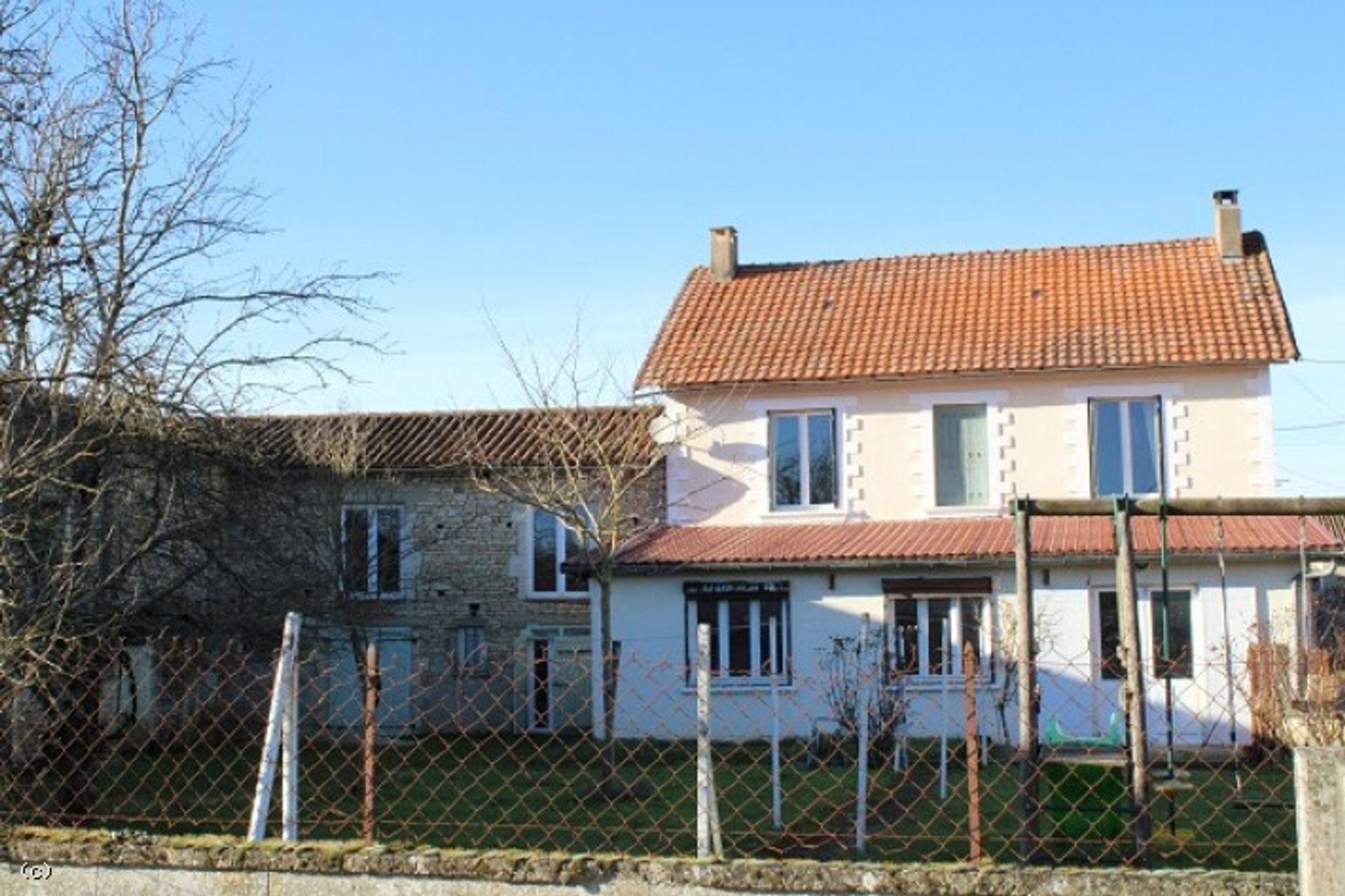 rumah dalam Lizant, Poitou-Charentes 10098081