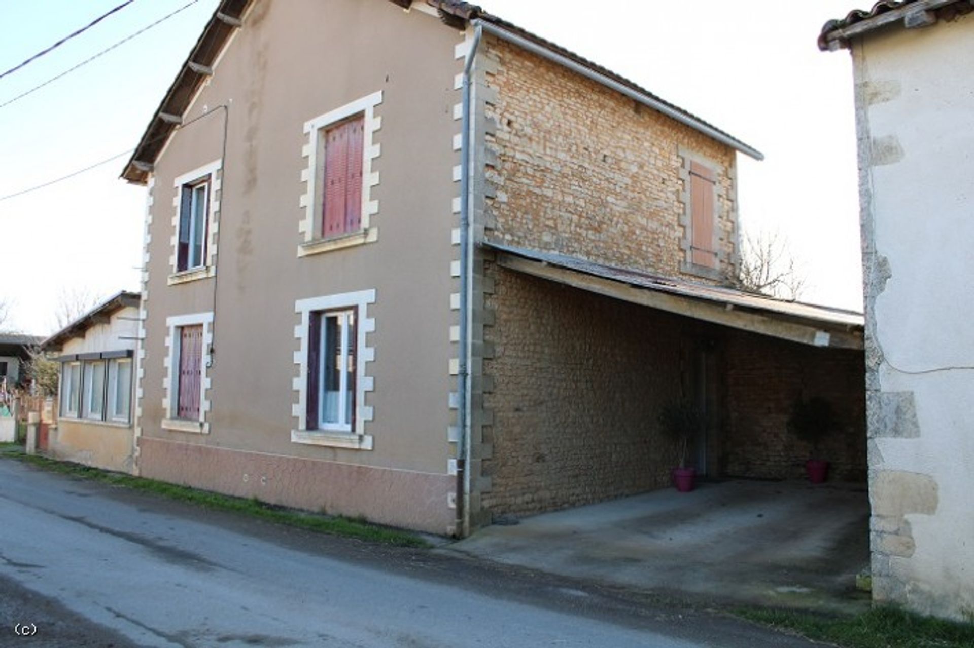 rumah dalam Lizant, Poitou-Charentes 10098081