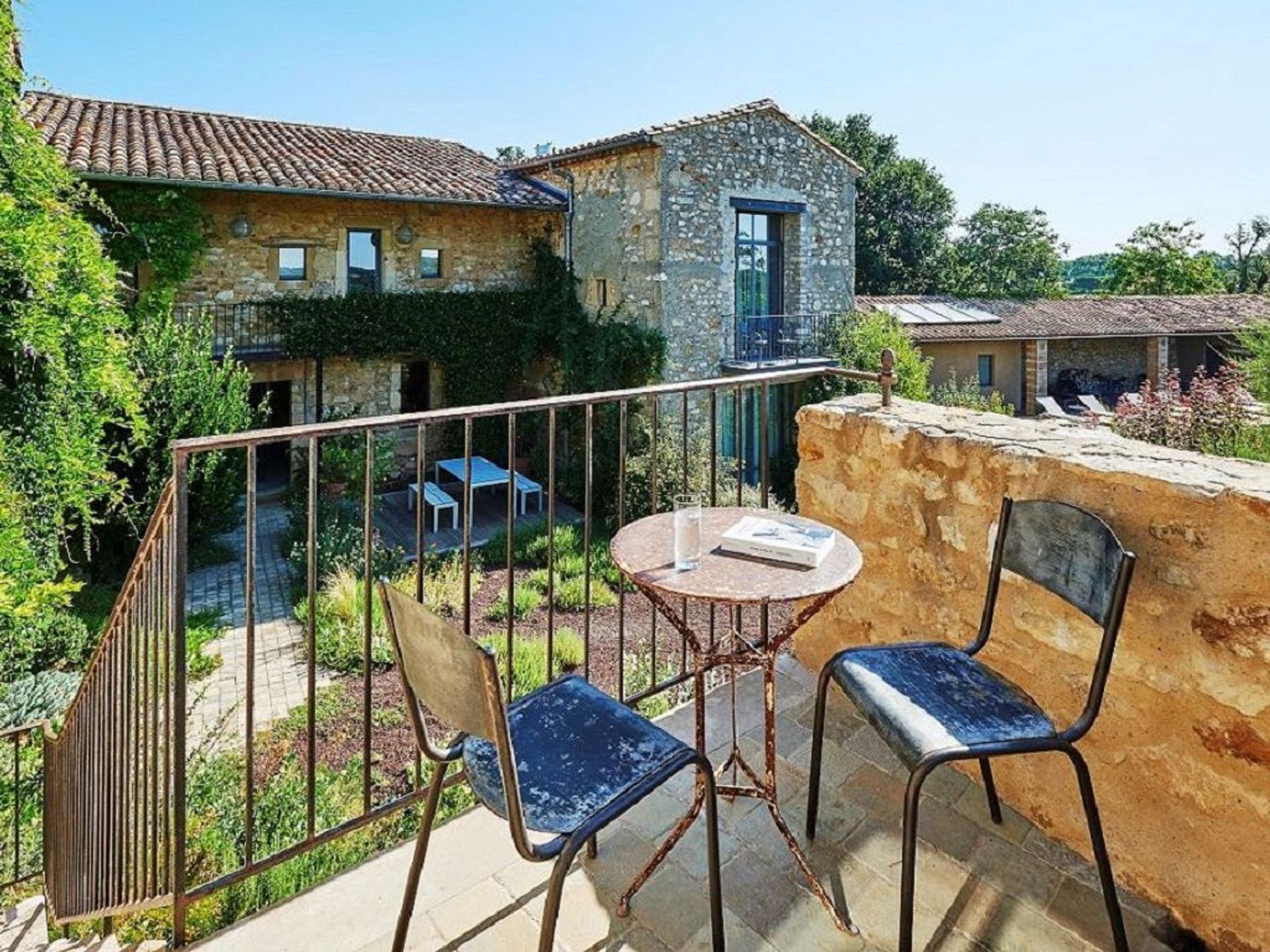 rumah dalam Uzes, Occitanie 10098173