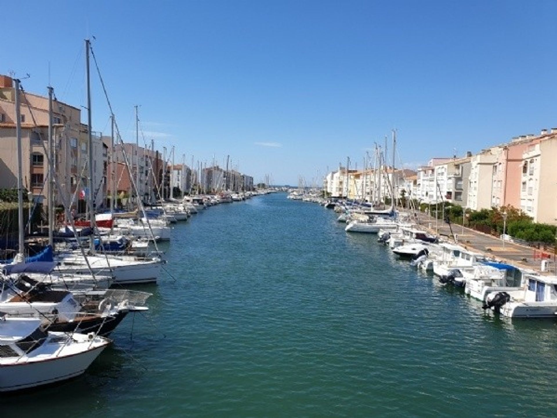 Condominium dans Cazouls-les-Beziers, Languedoc-Roussillon 10098198