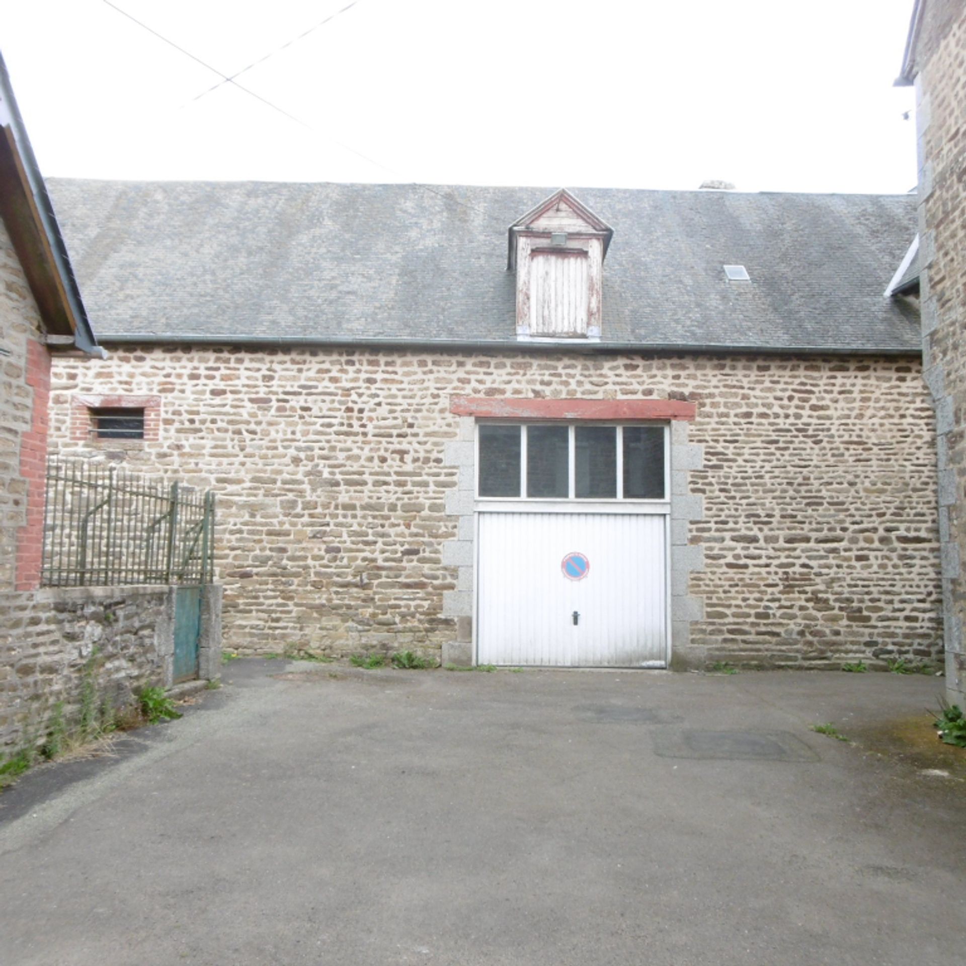 Dom w Fougerolles-du-Plessis, Pays-de-la-Loire 10098205