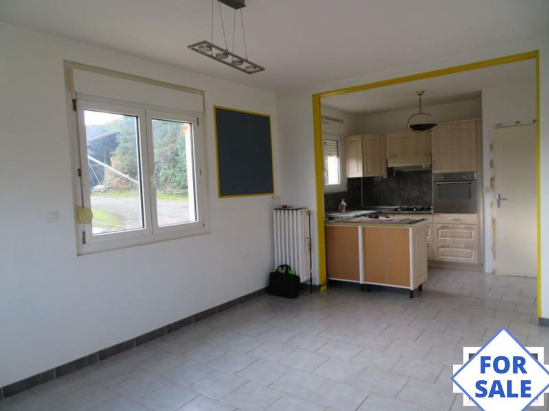 σπίτι σε Villaines-la-Juhel, Pays-de-la-Loire 10098238