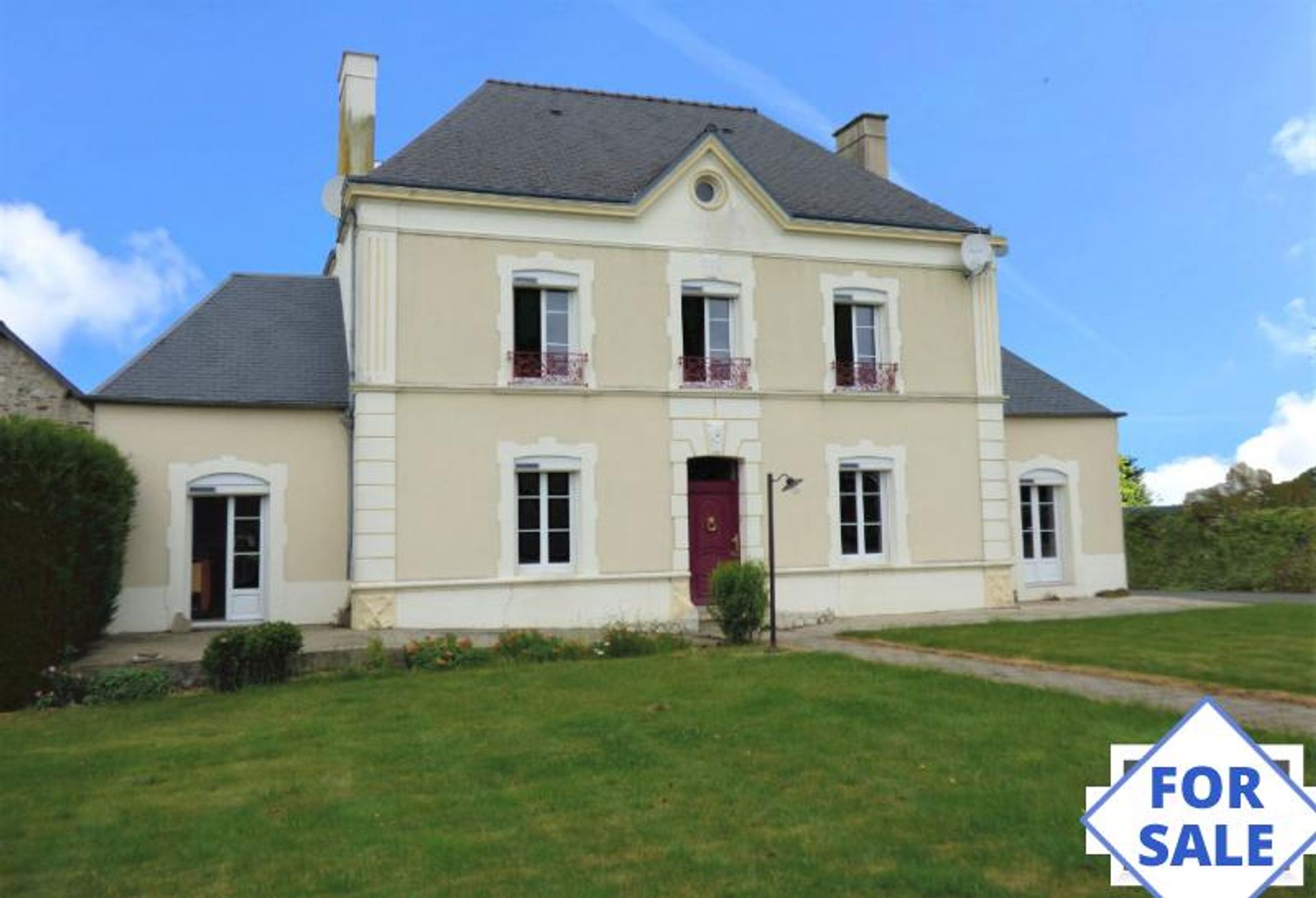 casa en Saint-Cyr-en-Pail, Pays de la Loire 10098253